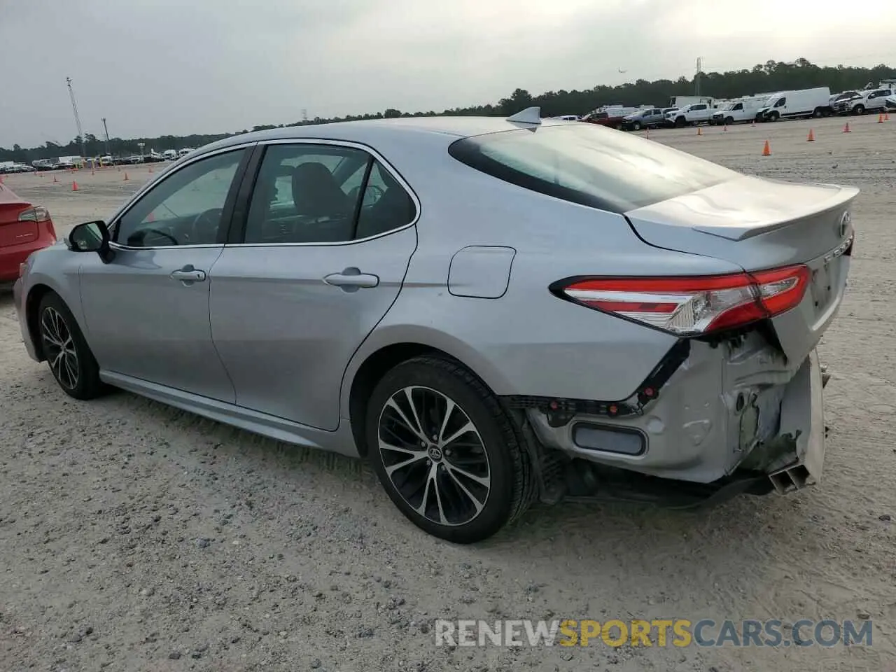 2 Фотография поврежденного автомобиля 4T1G11AK8LU886871 TOYOTA CAMRY 2020