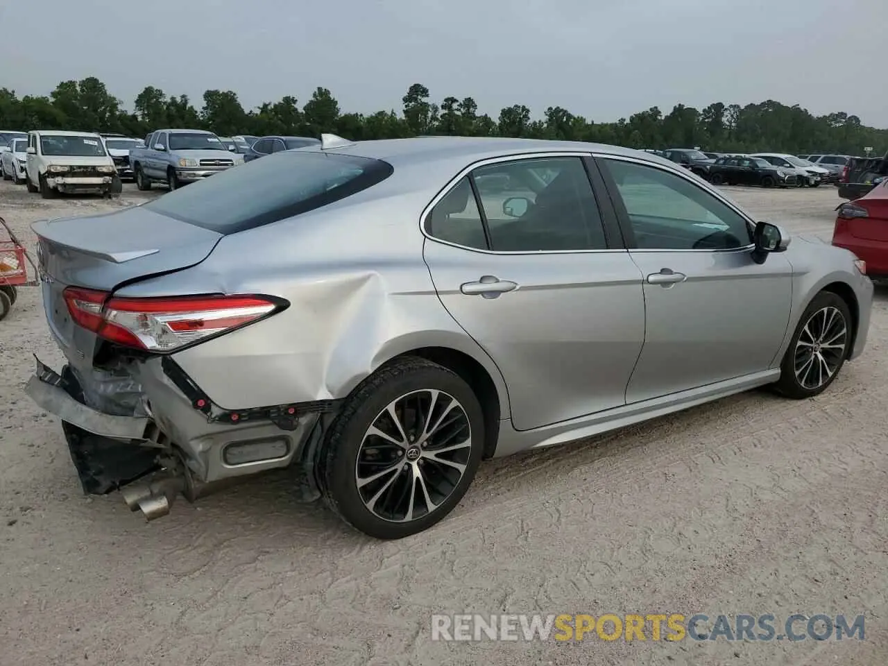 3 Фотография поврежденного автомобиля 4T1G11AK8LU886871 TOYOTA CAMRY 2020