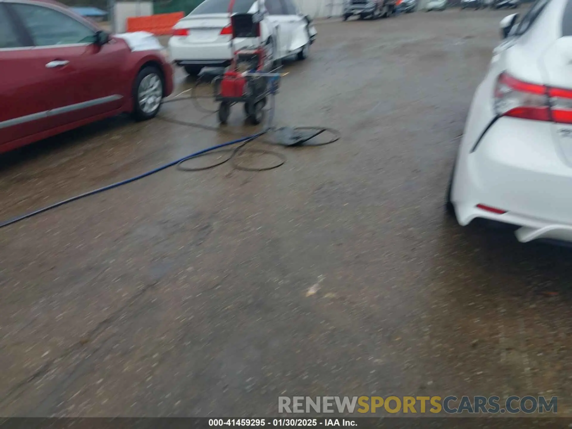 16 Photograph of a damaged car 4T1G11AK8LU888264 TOYOTA CAMRY 2020