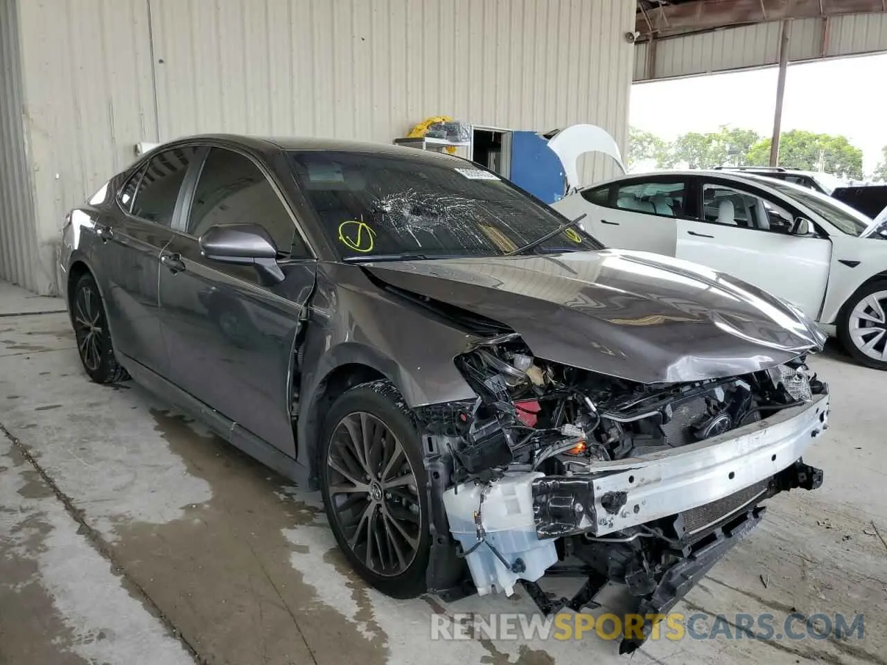 1 Photograph of a damaged car 4T1G11AK8LU889981 TOYOTA CAMRY 2020