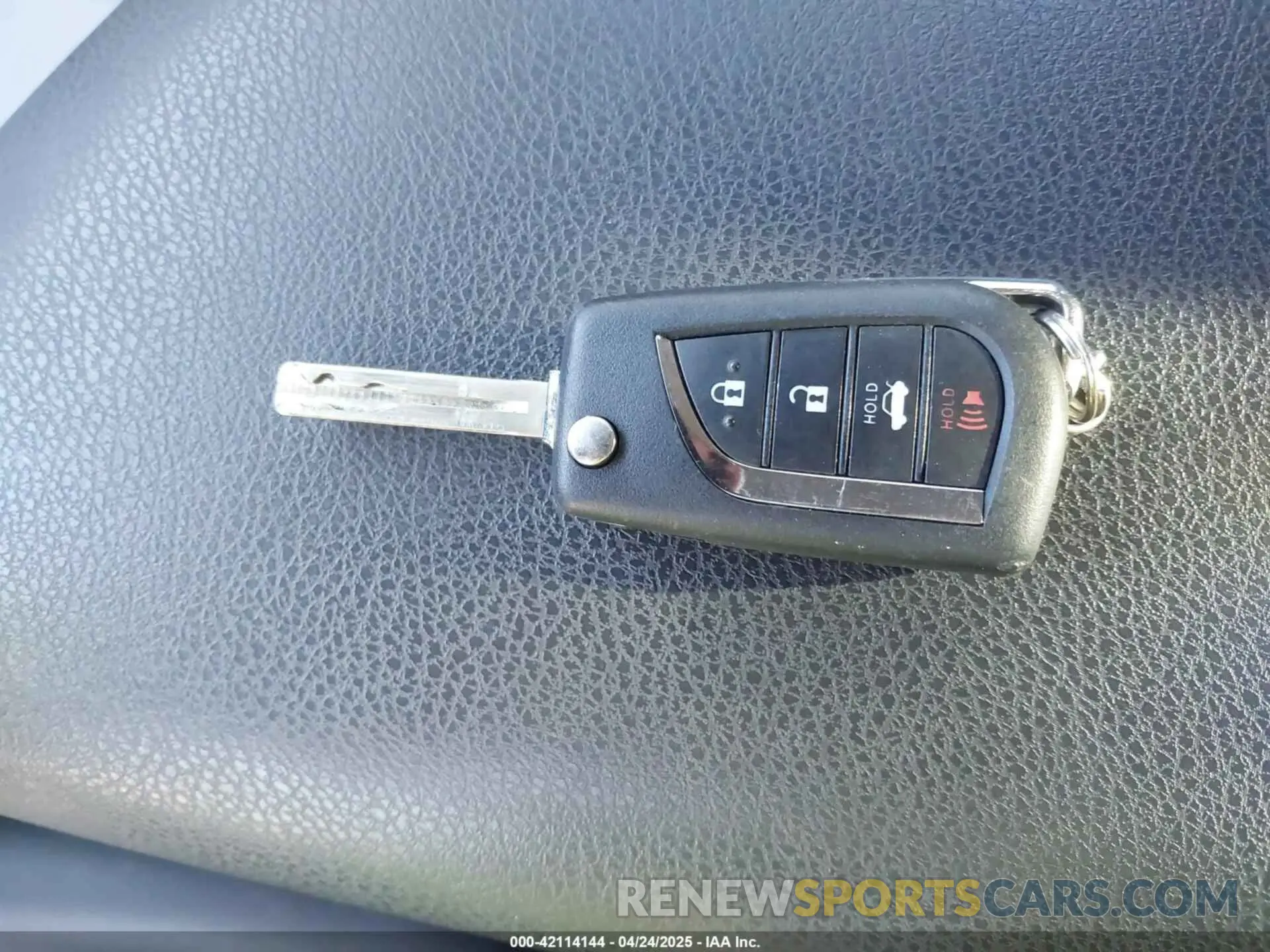 11 Фотография поврежденного автомобиля 4T1G11AK8LU892525 TOYOTA CAMRY 2020