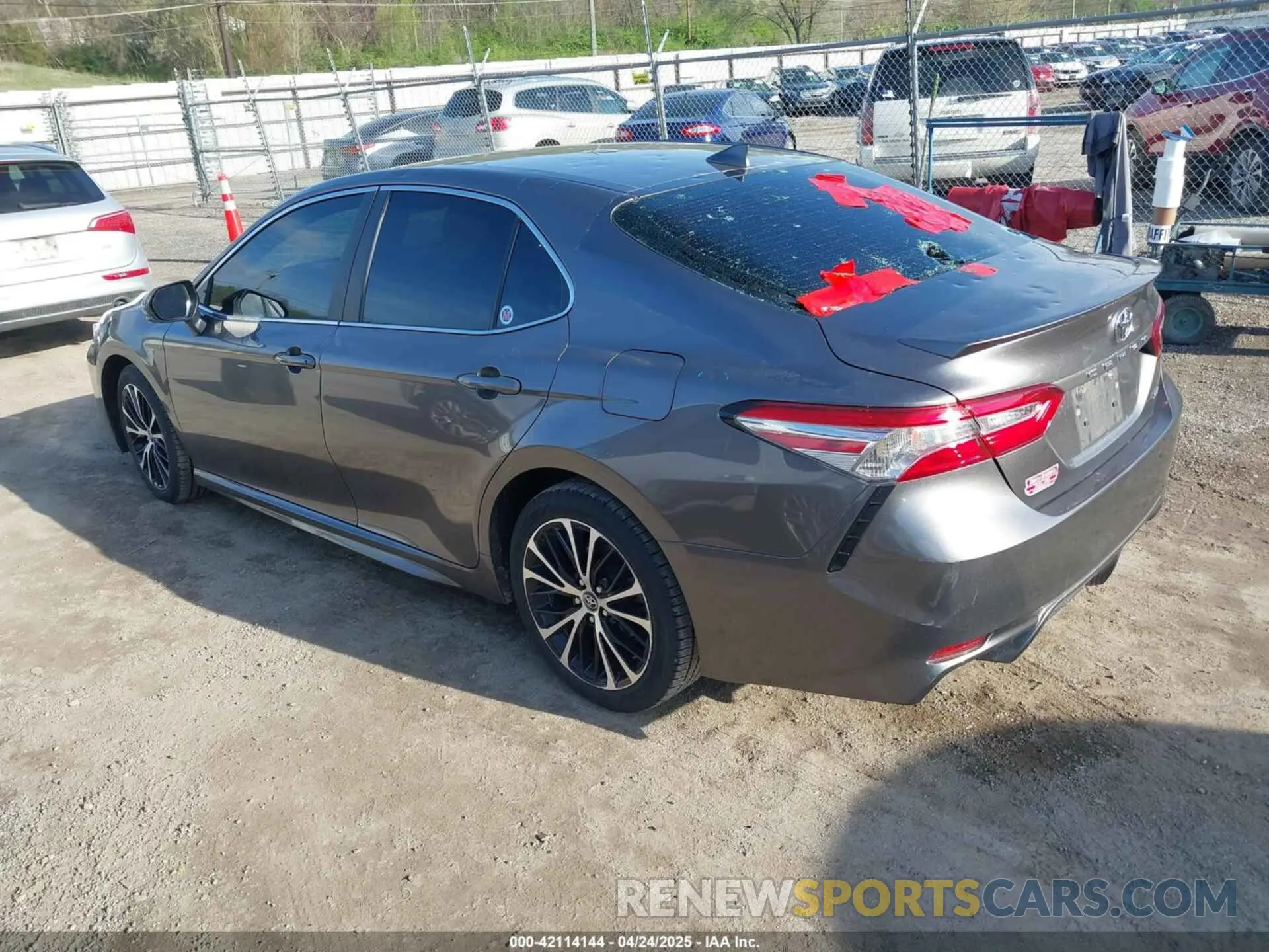 3 Фотография поврежденного автомобиля 4T1G11AK8LU892525 TOYOTA CAMRY 2020