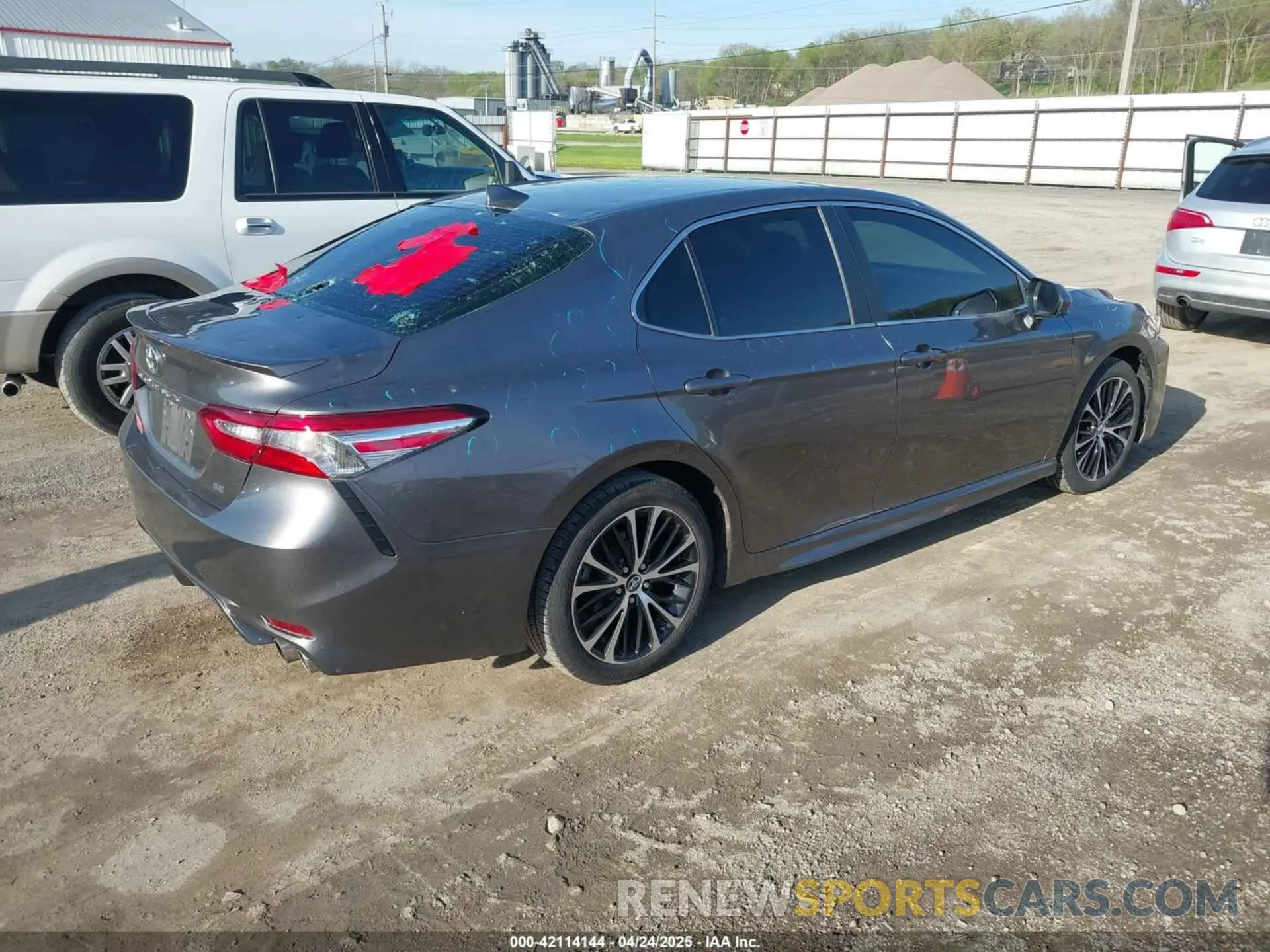 4 Фотография поврежденного автомобиля 4T1G11AK8LU892525 TOYOTA CAMRY 2020