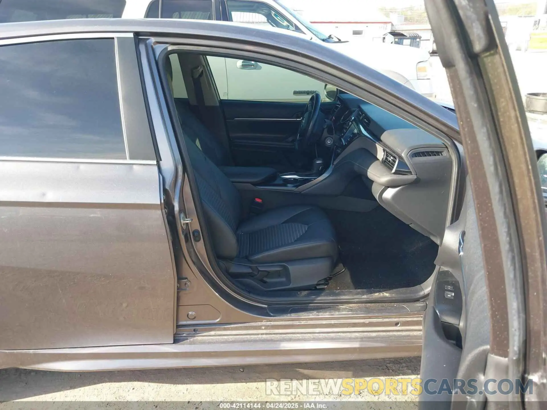5 Фотография поврежденного автомобиля 4T1G11AK8LU892525 TOYOTA CAMRY 2020