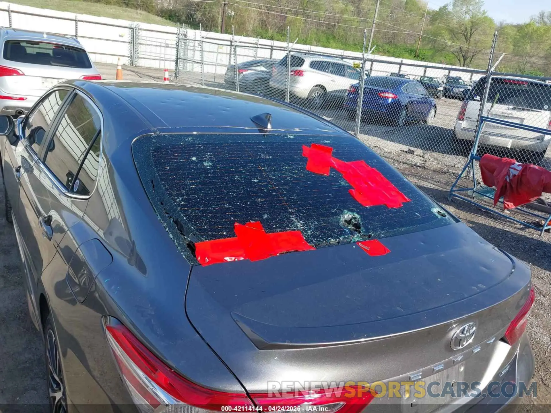 6 Фотография поврежденного автомобиля 4T1G11AK8LU892525 TOYOTA CAMRY 2020
