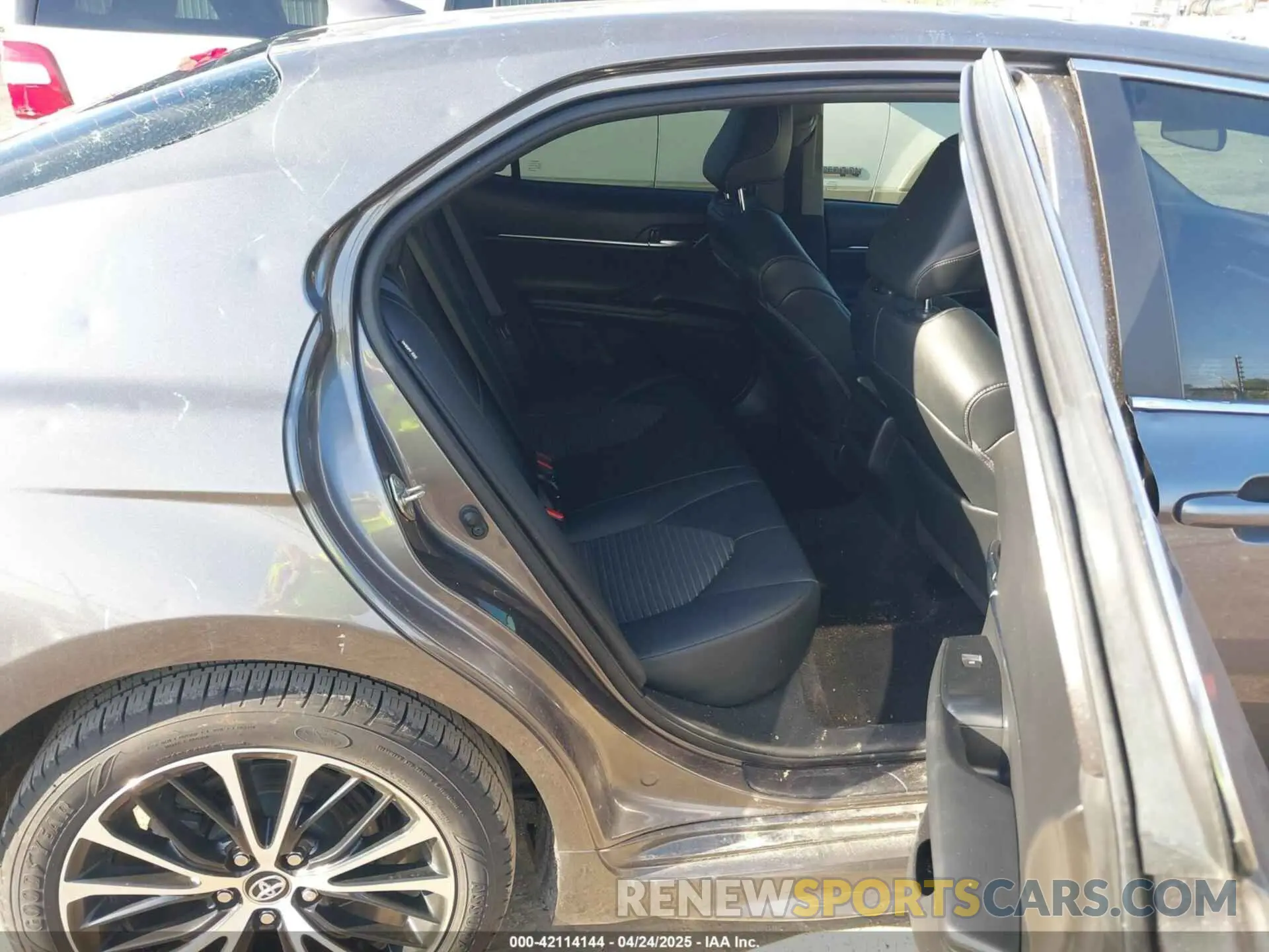 8 Фотография поврежденного автомобиля 4T1G11AK8LU892525 TOYOTA CAMRY 2020