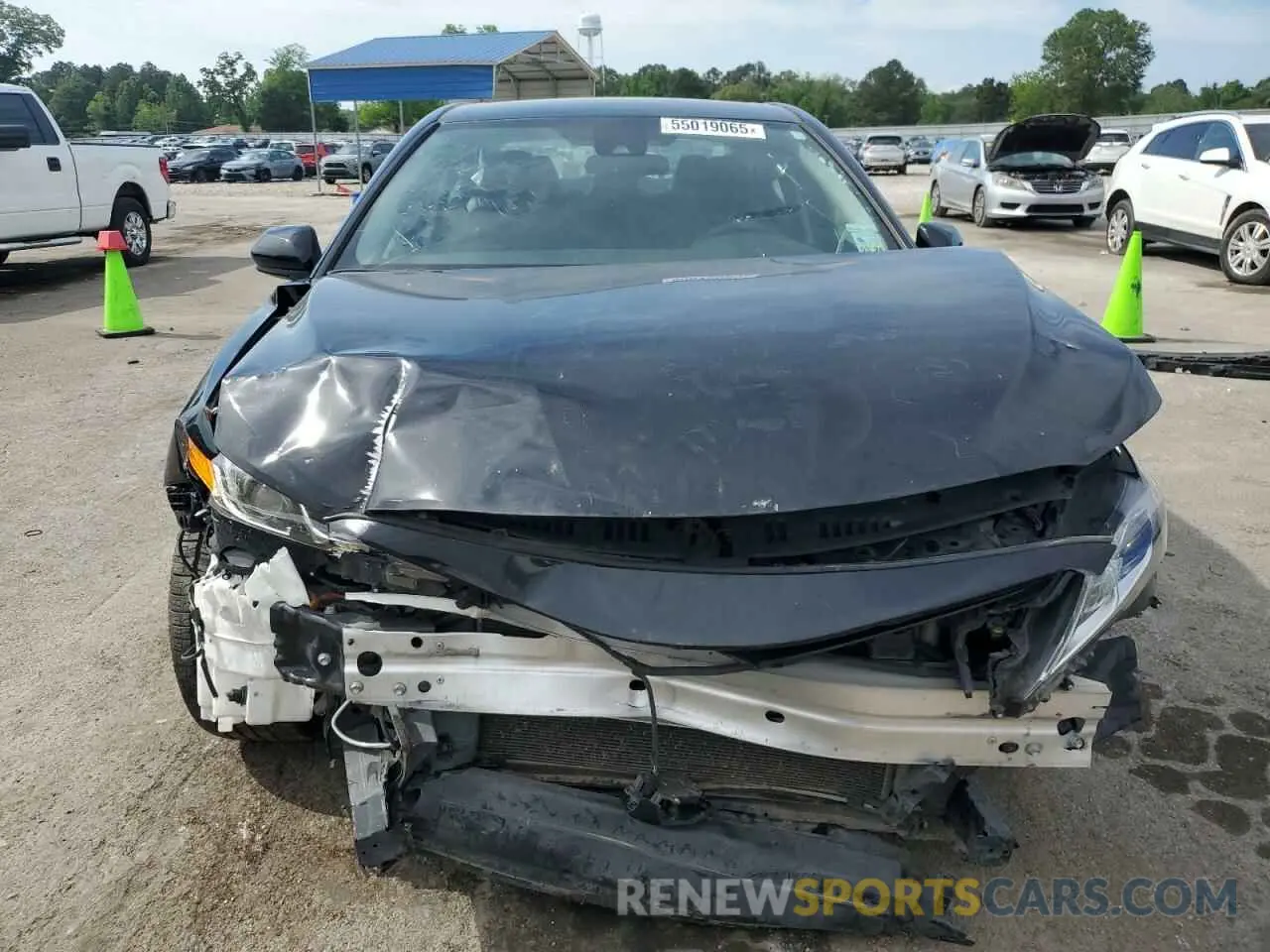 5 Photograph of a damaged car 4T1G11AK8LU895733 TOYOTA CAMRY 2020