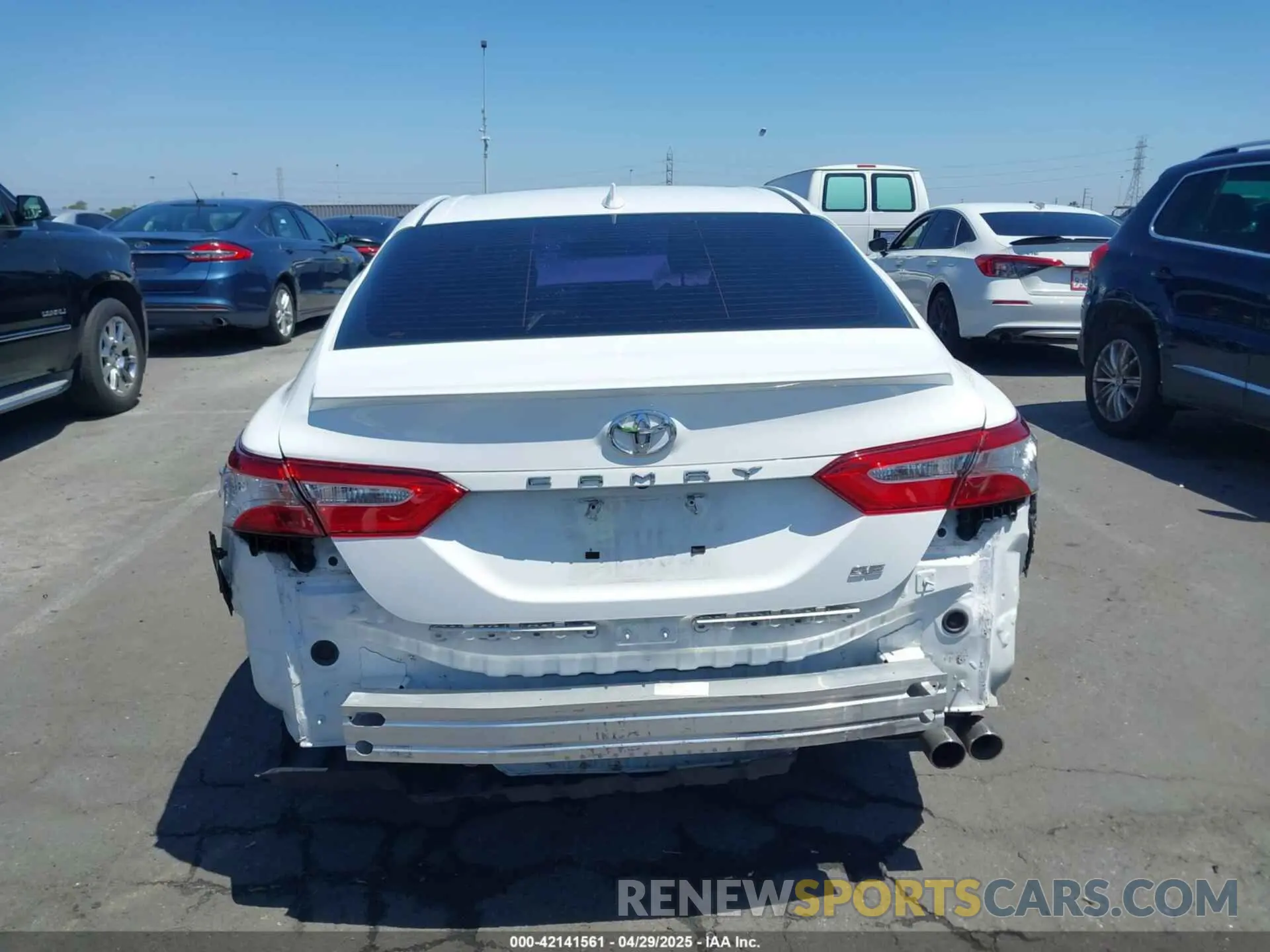 17 Фотография поврежденного автомобиля 4T1G11AK8LU913616 TOYOTA CAMRY 2020