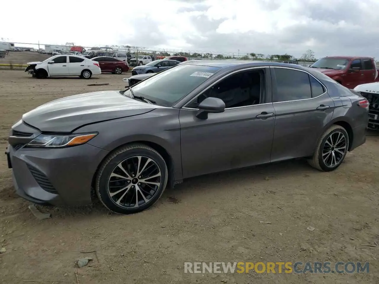 1 Photograph of a damaged car 4T1G11AK8LU929170 TOYOTA CAMRY 2020