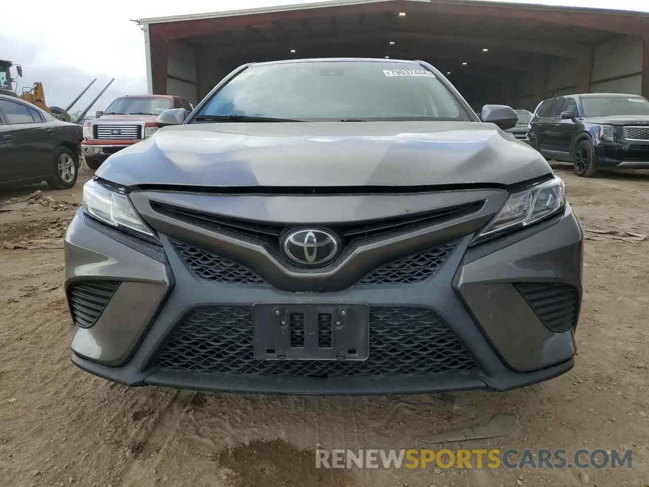 5 Photograph of a damaged car 4T1G11AK8LU929170 TOYOTA CAMRY 2020
