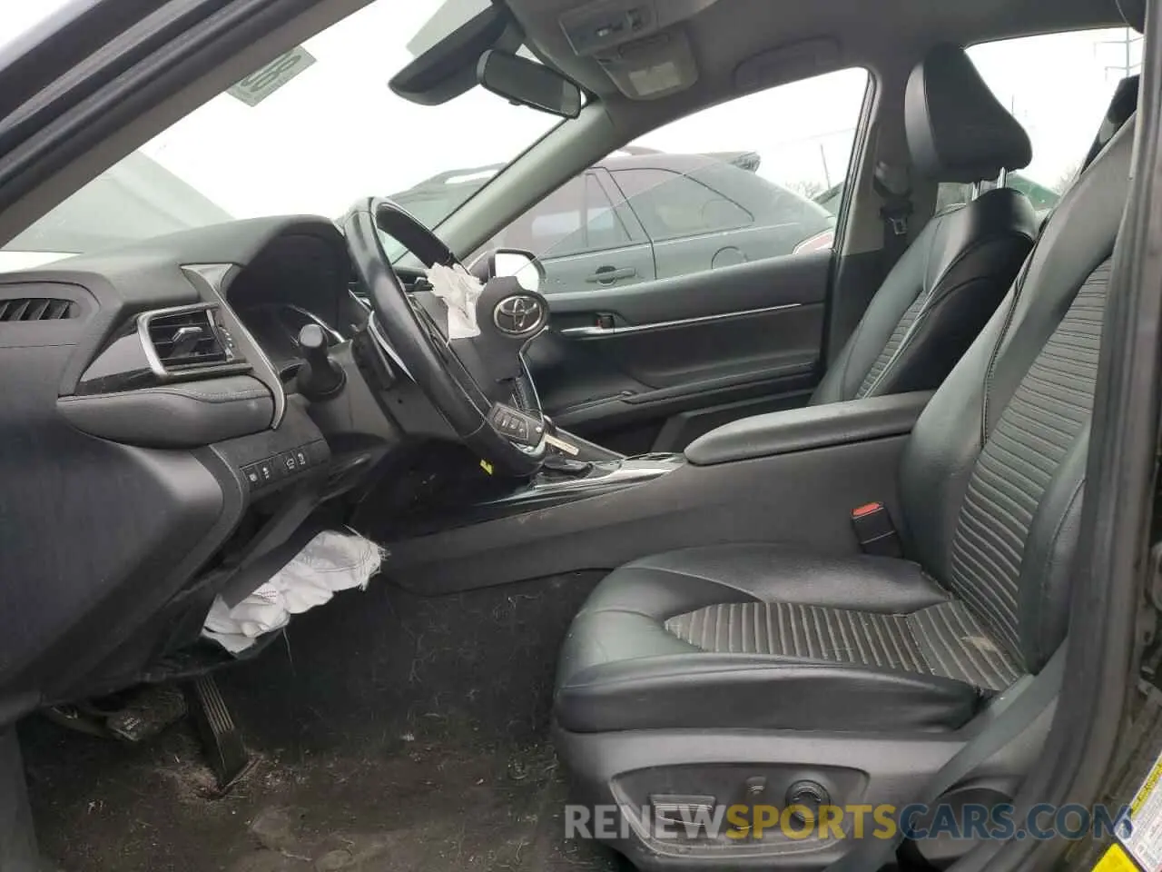 7 Фотография поврежденного автомобиля 4T1G11AK8LU933476 TOYOTA CAMRY 2020