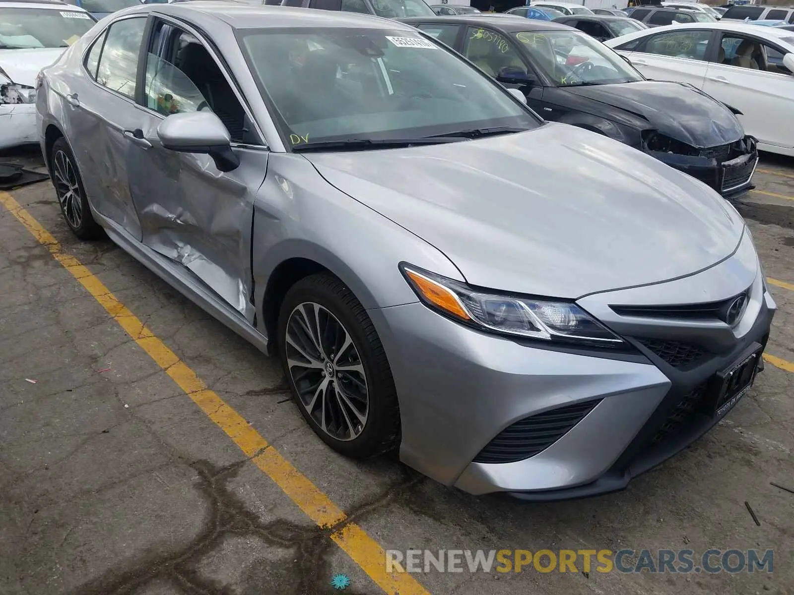 1 Photograph of a damaged car 4T1G11AK8LU935471 TOYOTA CAMRY 2020