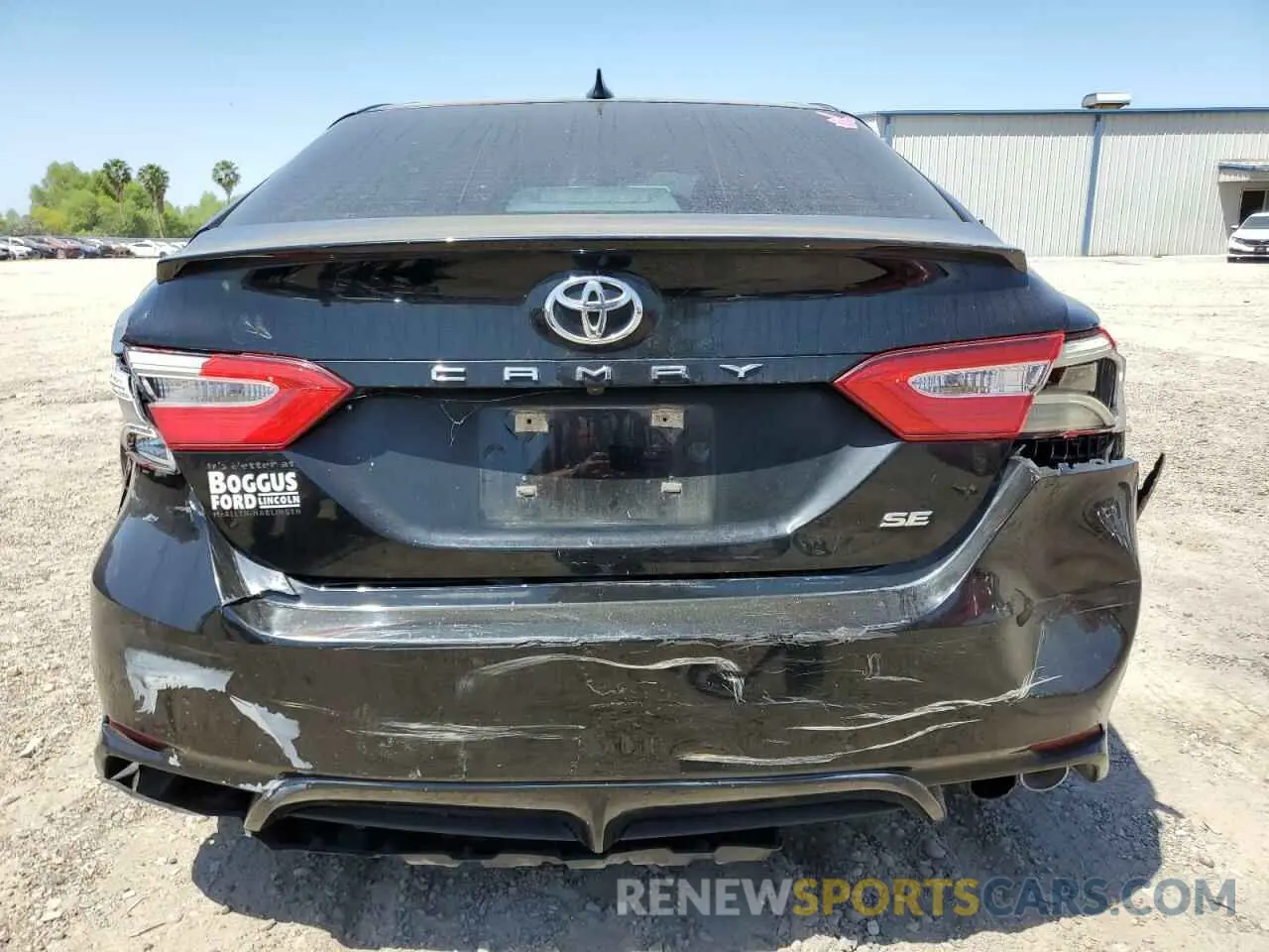6 Photograph of a damaged car 4T1G11AK8LU947443 TOYOTA CAMRY 2020