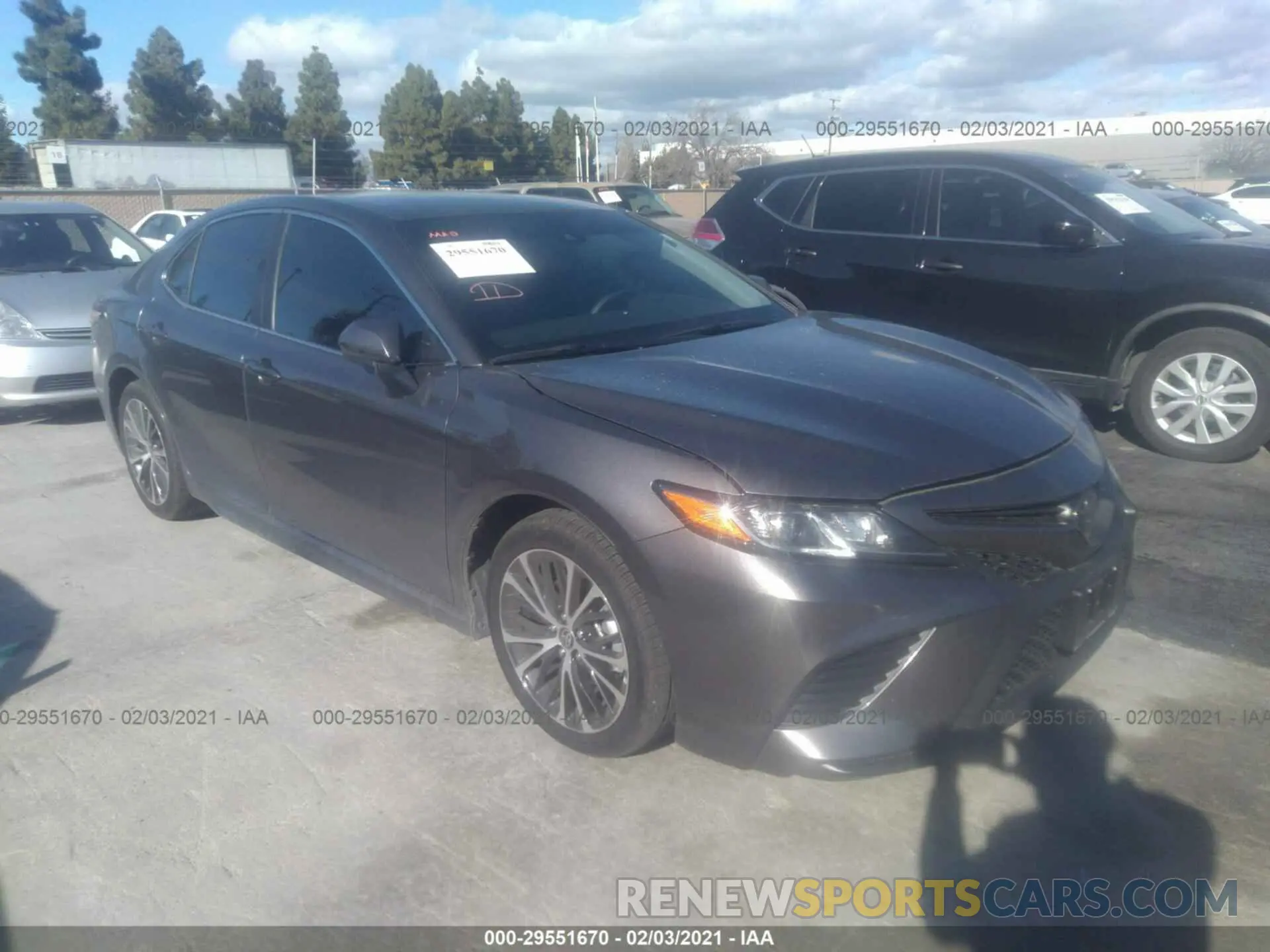 1 Photograph of a damaged car 4T1G11AK8LU970138 TOYOTA CAMRY 2020
