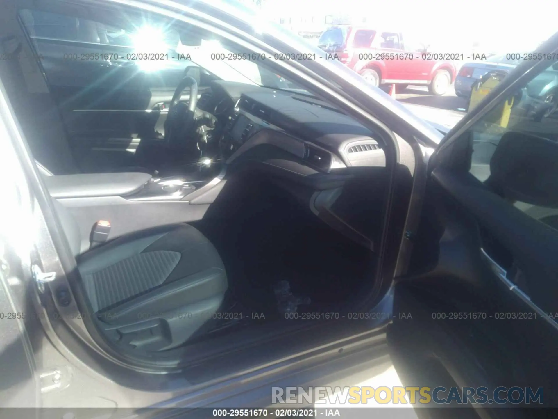 5 Photograph of a damaged car 4T1G11AK8LU970138 TOYOTA CAMRY 2020