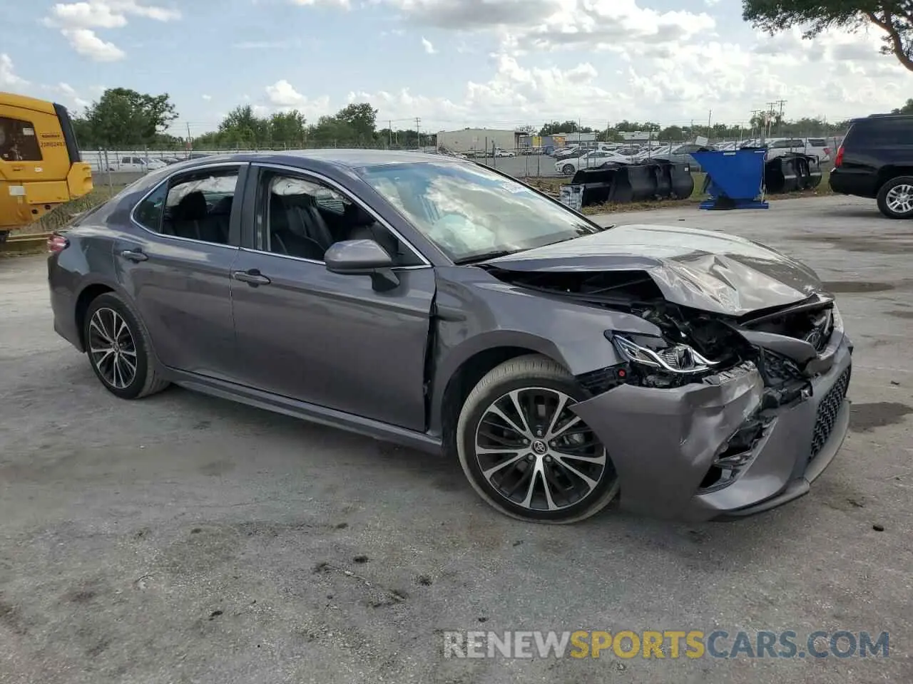 4 Фотография поврежденного автомобиля 4T1G11AK8LU979292 TOYOTA CAMRY 2020