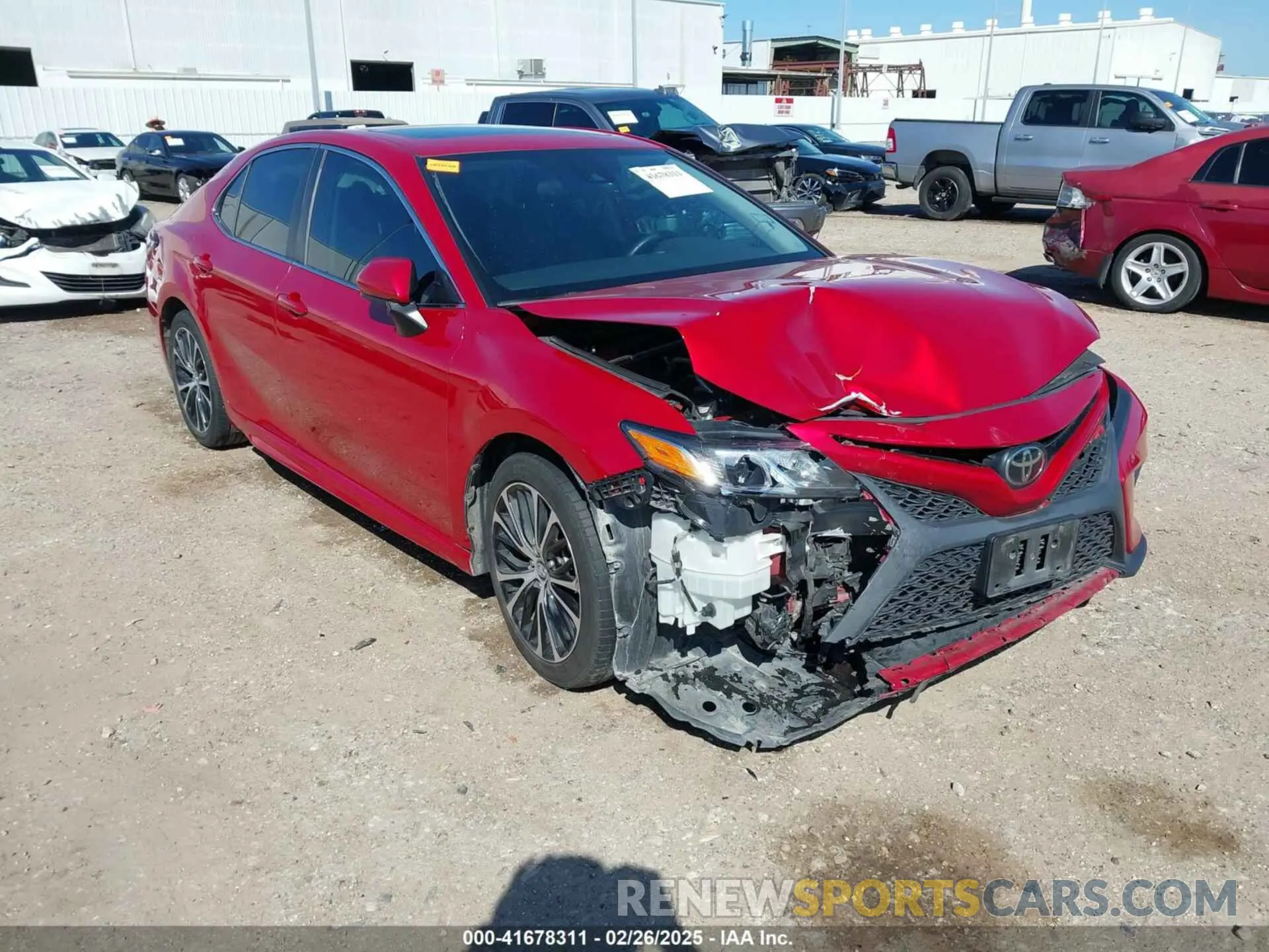 1 Photograph of a damaged car 4T1G11AK9LU324140 TOYOTA CAMRY 2020