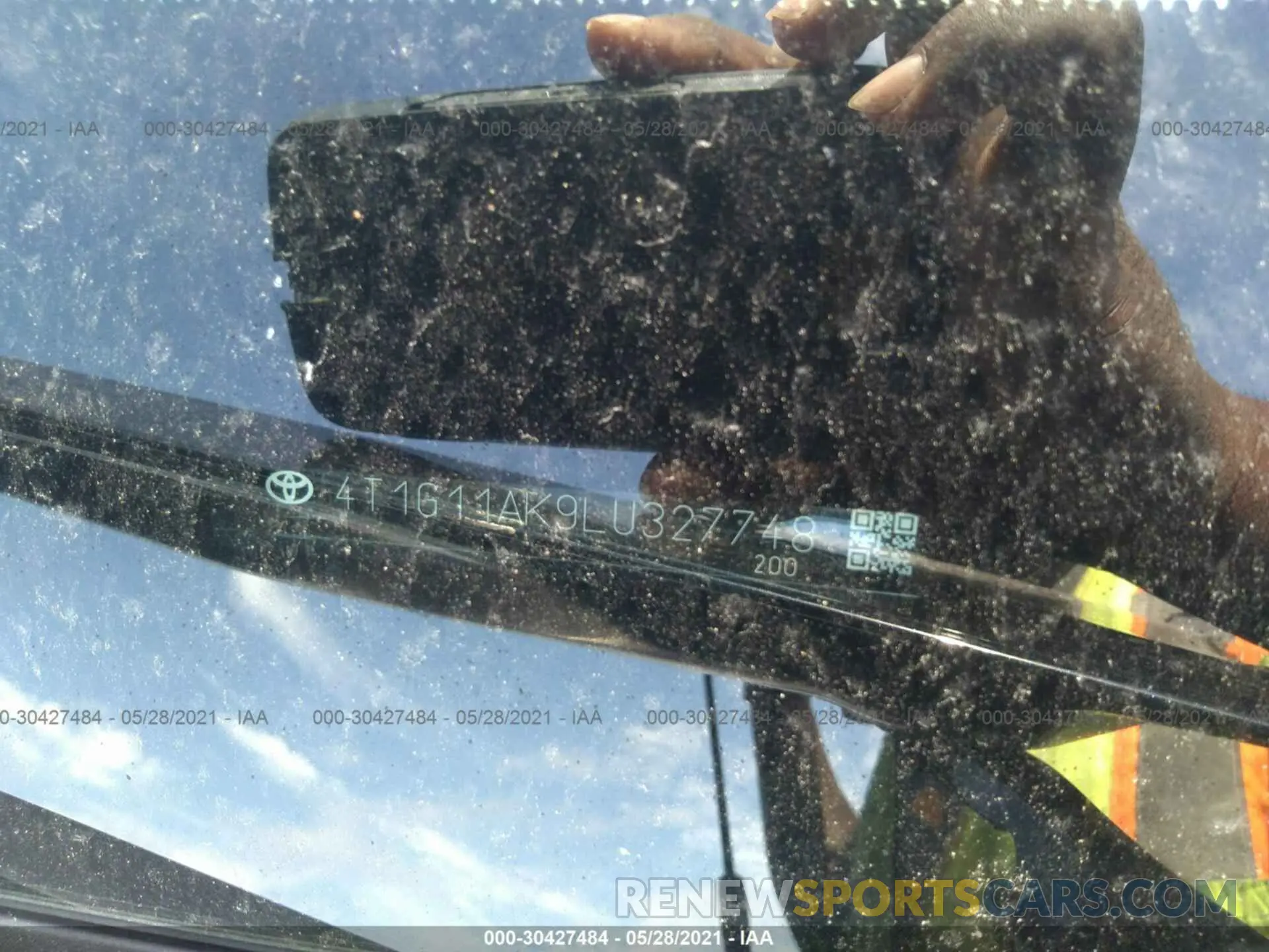 9 Photograph of a damaged car 4T1G11AK9LU327748 TOYOTA CAMRY 2020