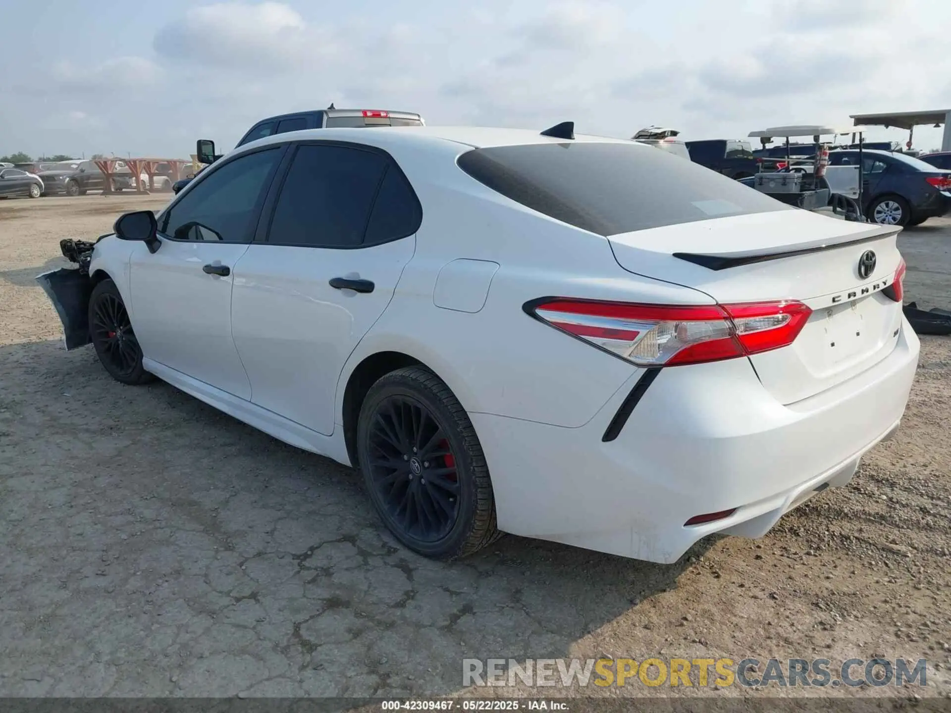 3 Photograph of a damaged car 4T1G11AK9LU351595 TOYOTA CAMRY 2020