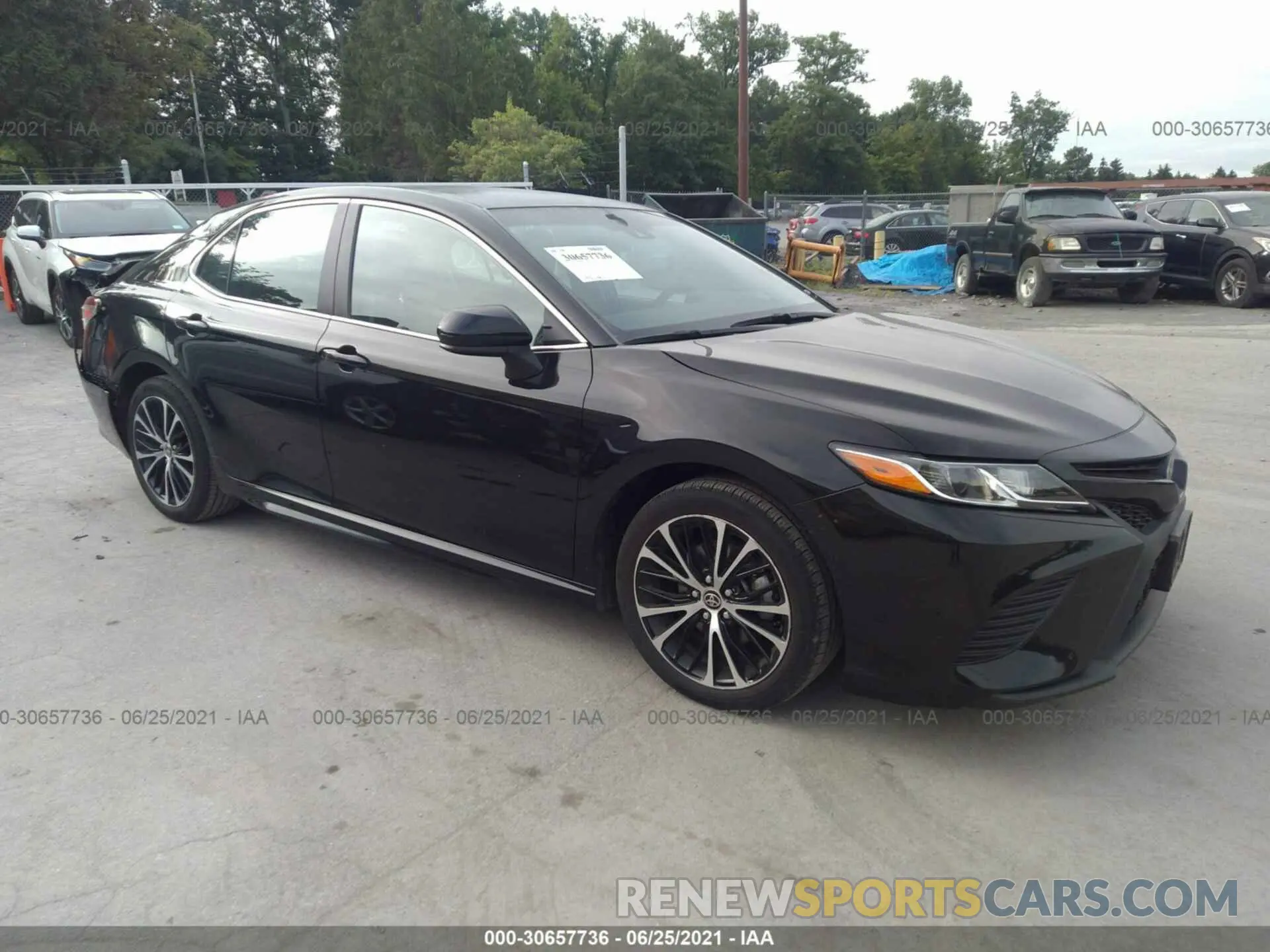 1 Photograph of a damaged car 4T1G11AK9LU361365 TOYOTA CAMRY 2020
