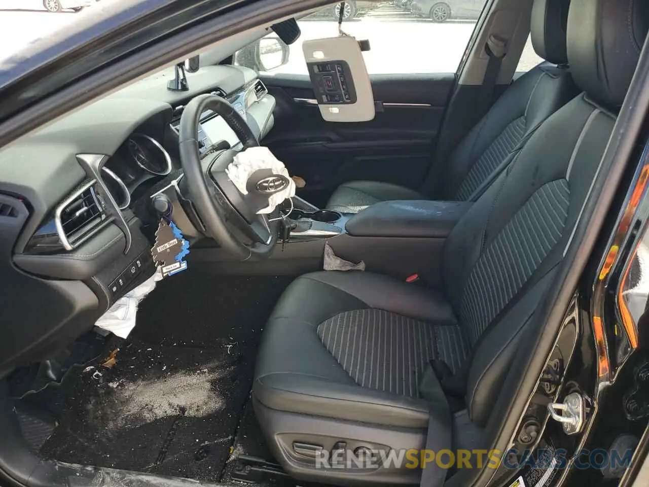 7 Photograph of a damaged car 4T1G11AK9LU508073 TOYOTA CAMRY 2020