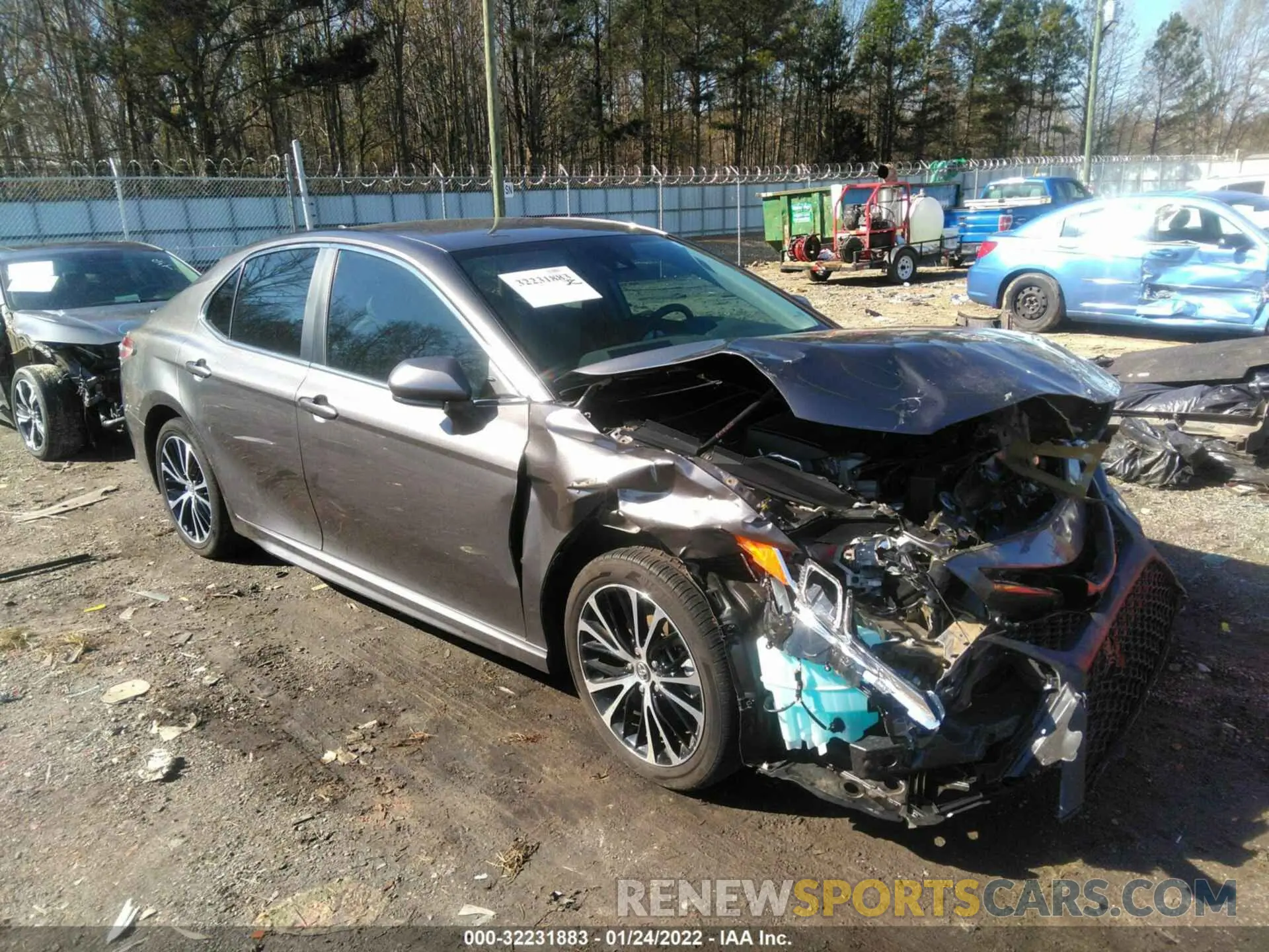 1 Photograph of a damaged car 4T1G11AK9LU871845 TOYOTA CAMRY 2020