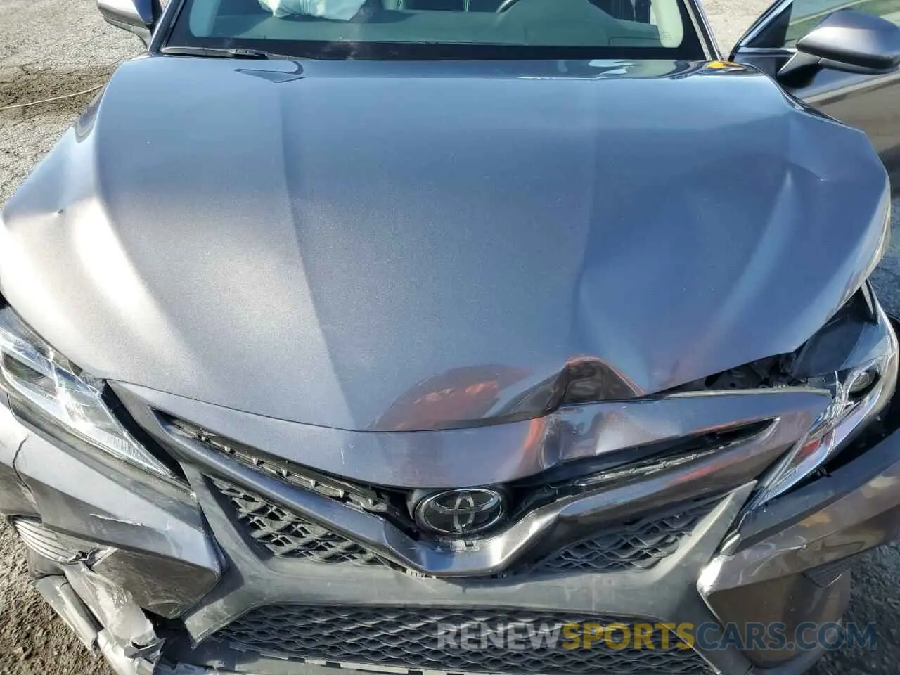 11 Photograph of a damaged car 4T1G11AK9LU880108 TOYOTA CAMRY 2020