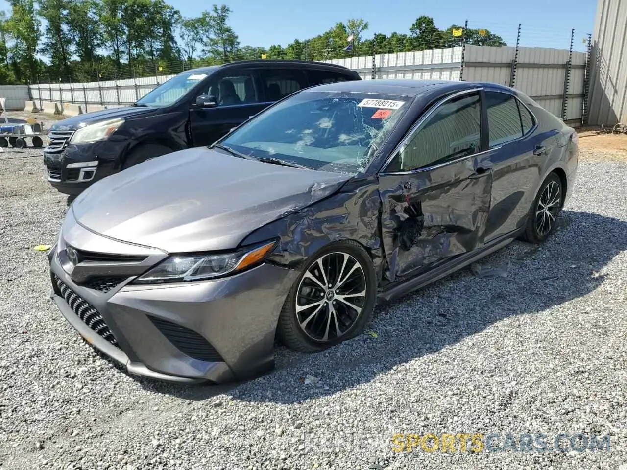1 Фотография поврежденного автомобиля 4T1G11AK9LU902852 TOYOTA CAMRY 2020