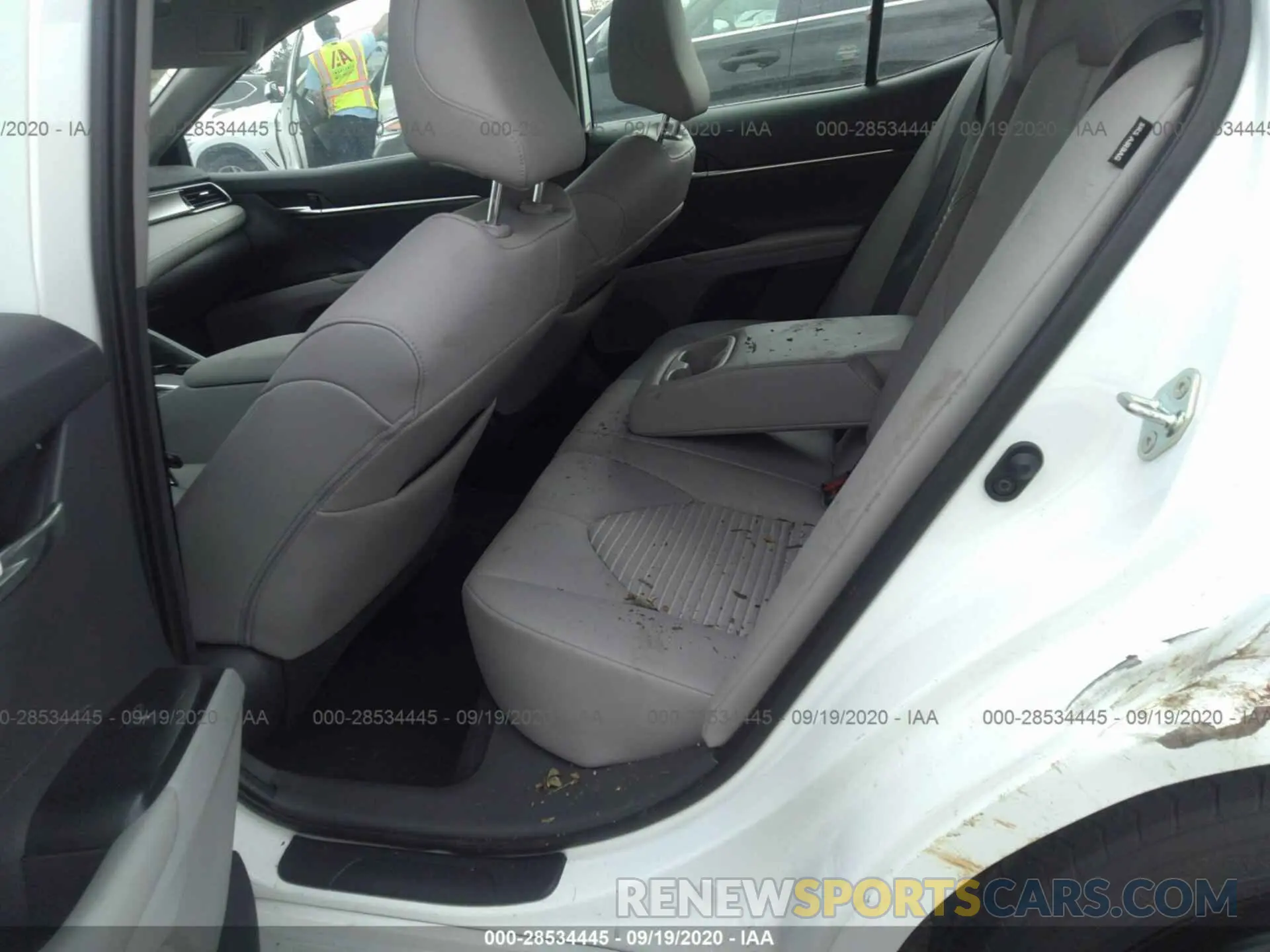 8 Photograph of a damaged car 4T1G11AK9LU928237 TOYOTA CAMRY 2020
