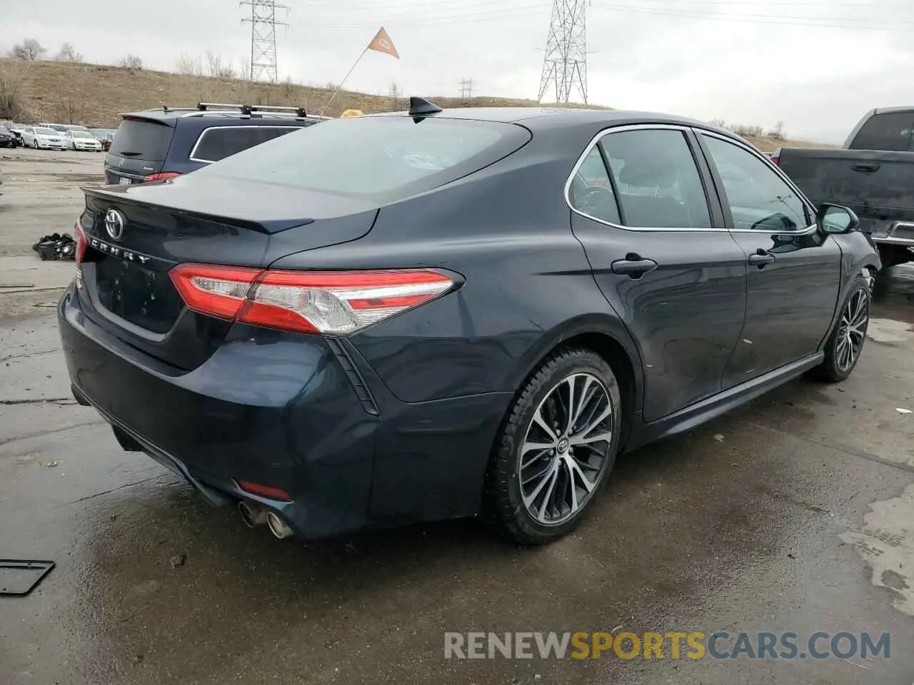 3 Фотография поврежденного автомобиля 4T1G11AK9LU939030 TOYOTA CAMRY 2020