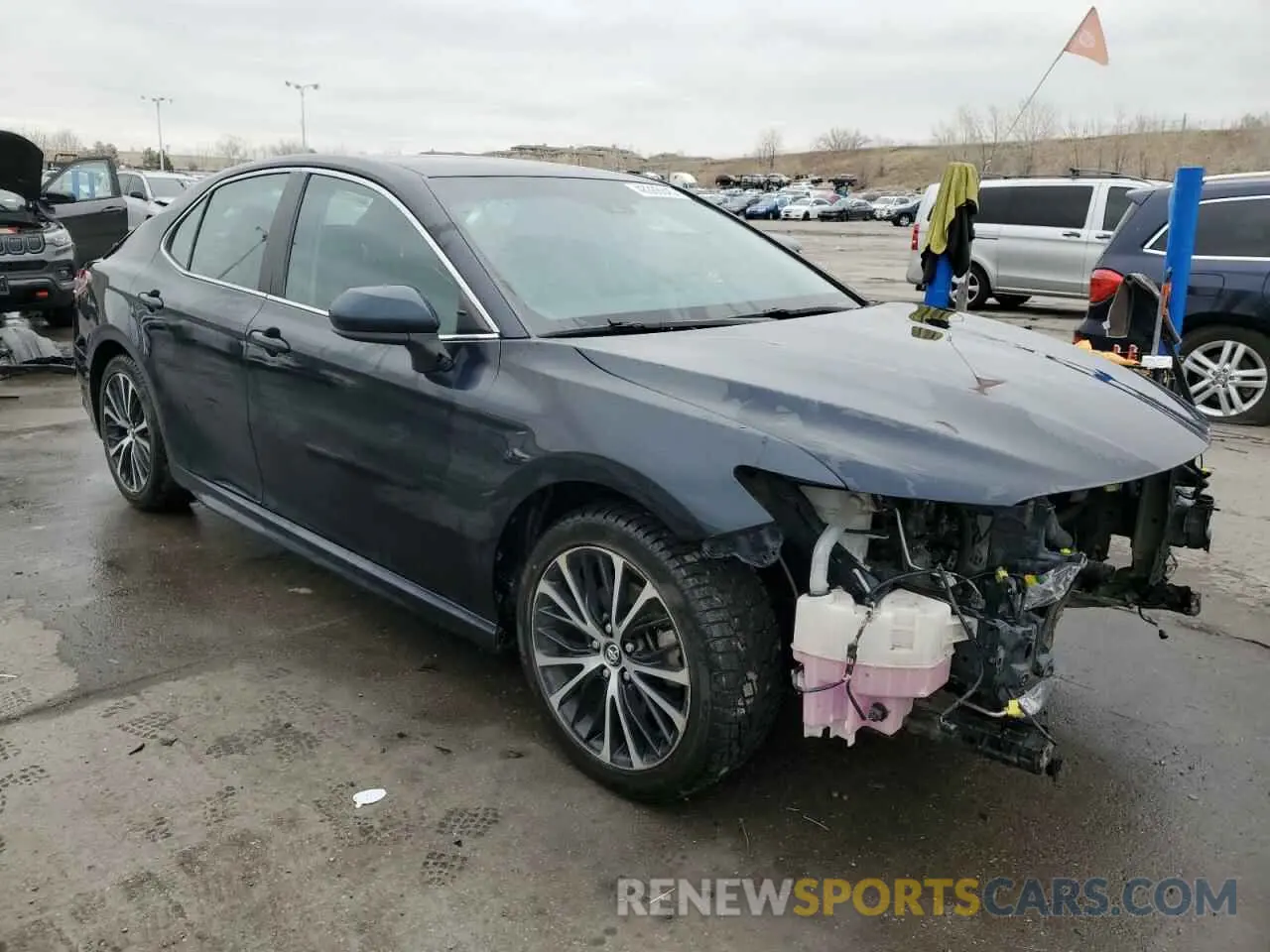 4 Фотография поврежденного автомобиля 4T1G11AK9LU939030 TOYOTA CAMRY 2020