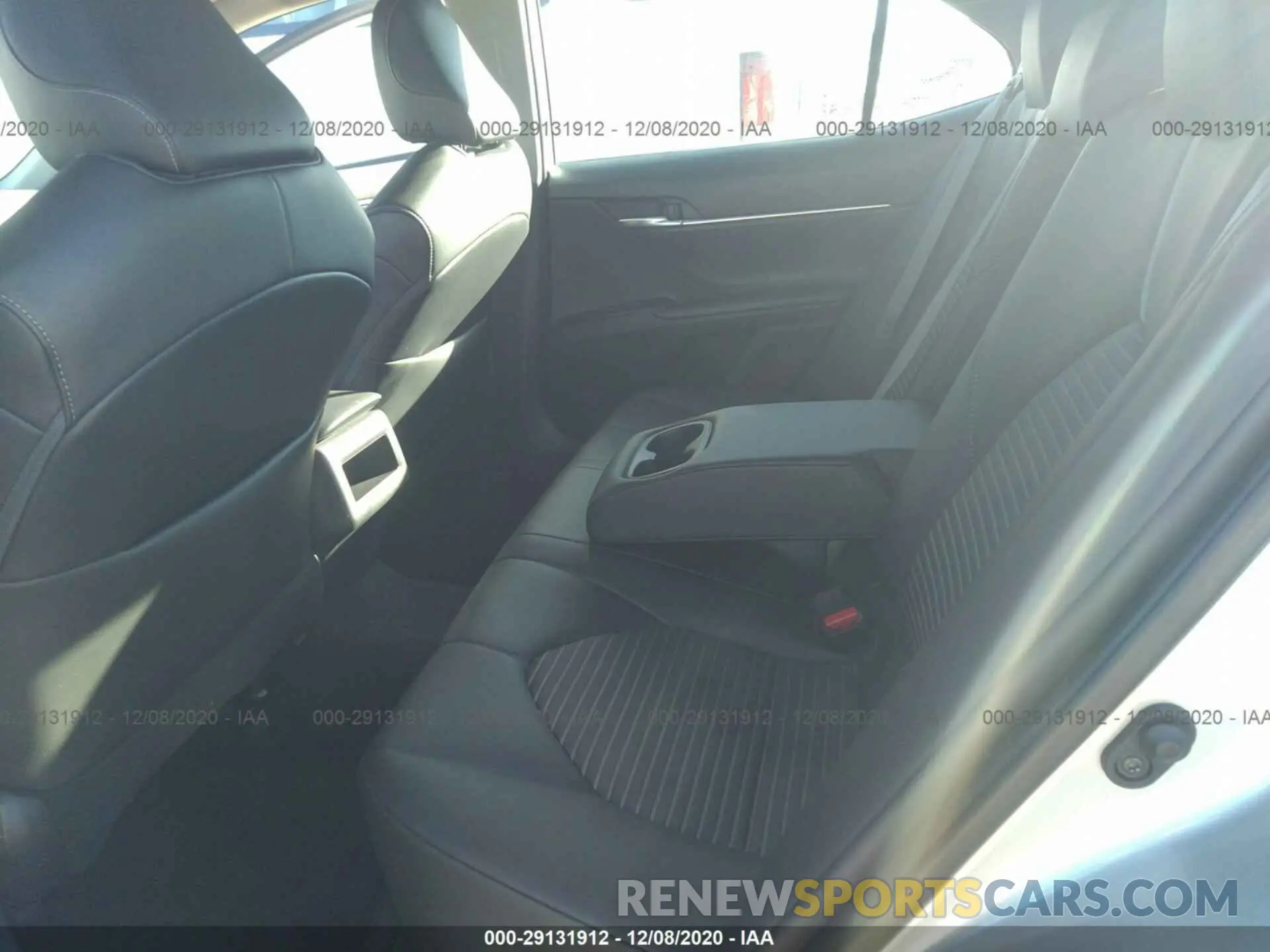 8 Photograph of a damaged car 4T1G11AK9LU943286 TOYOTA CAMRY 2020