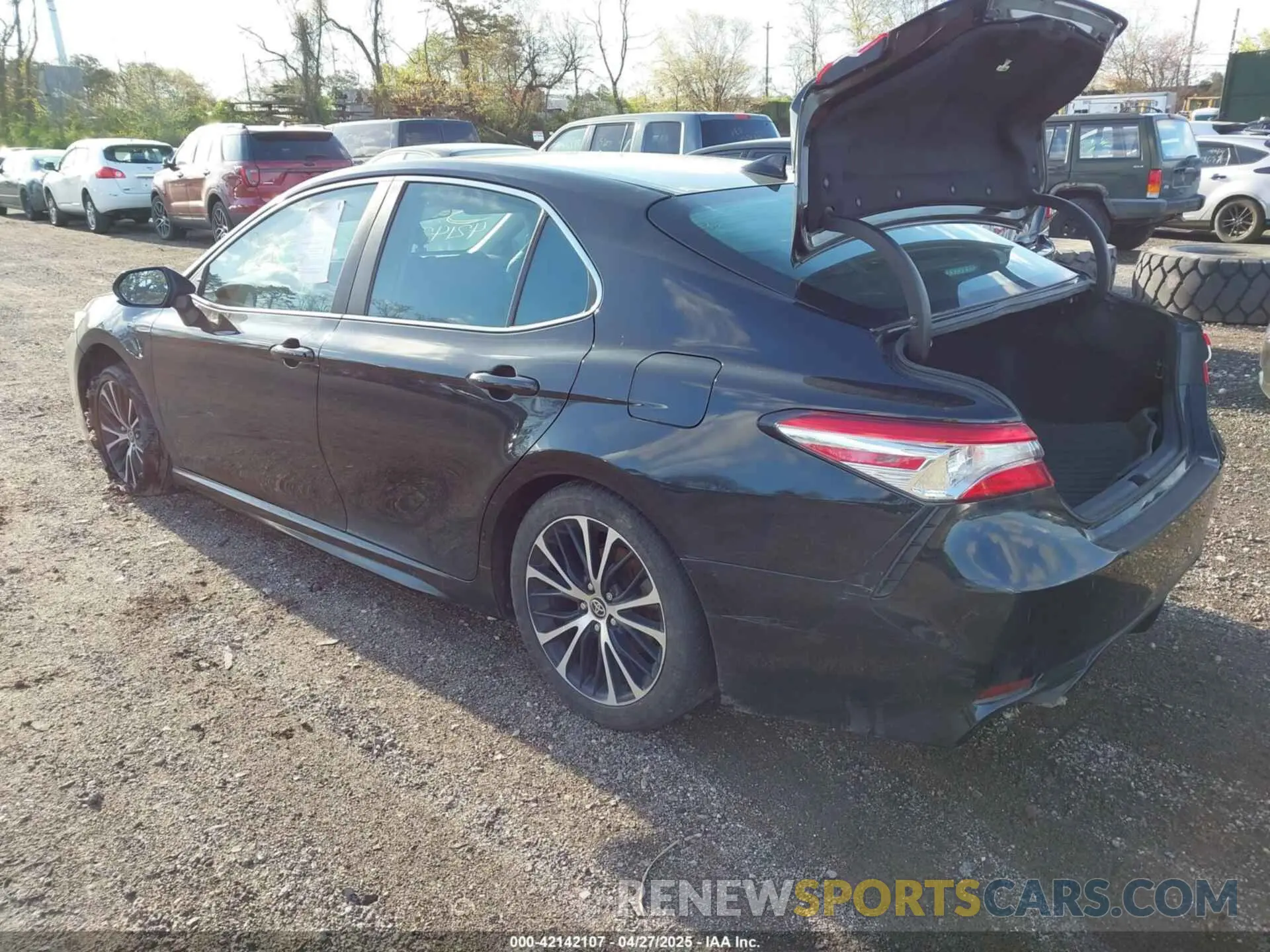3 Photograph of a damaged car 4T1G11AK9LU968933 TOYOTA CAMRY 2020