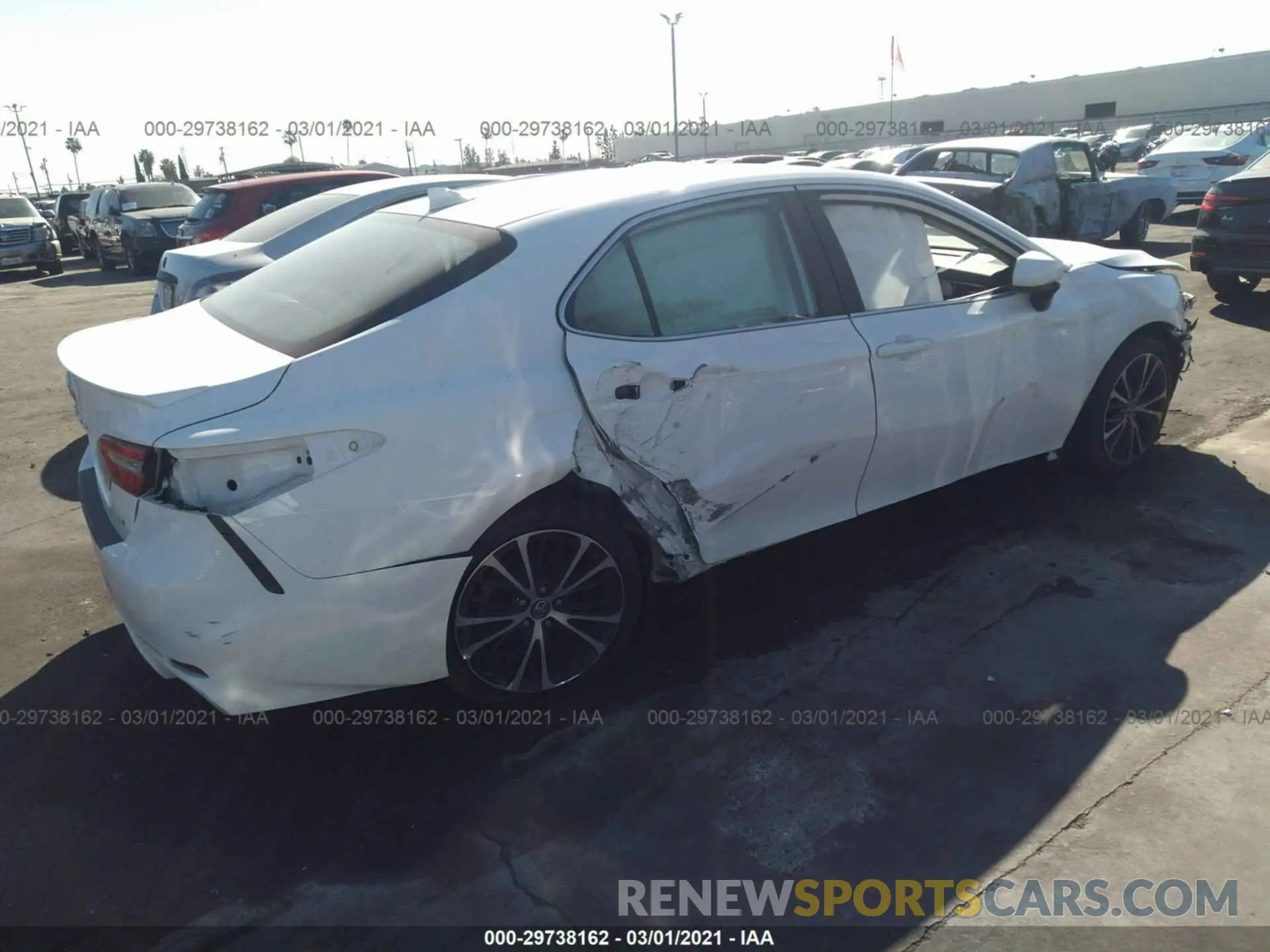 4 Фотография поврежденного автомобиля 4T1G11AKXLU312532 TOYOTA CAMRY 2020