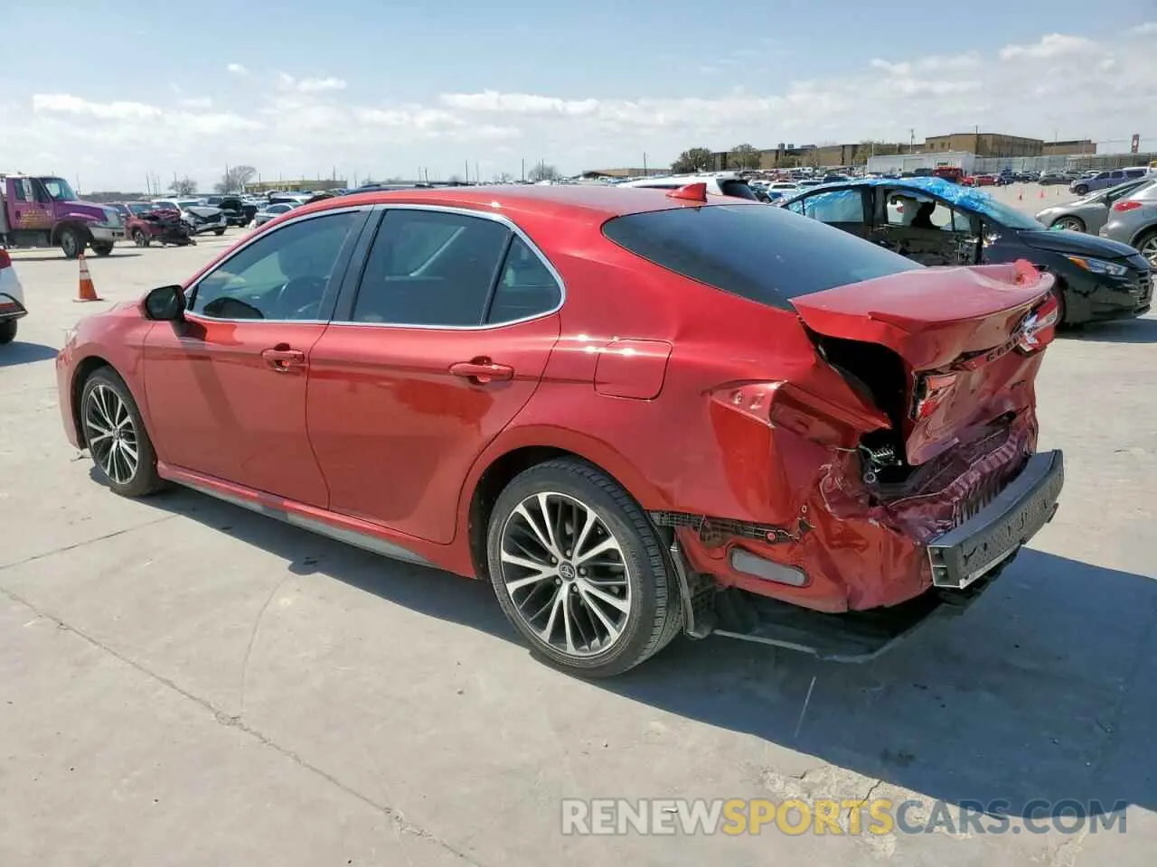 2 Photograph of a damaged car 4T1G11AKXLU320646 TOYOTA CAMRY 2020