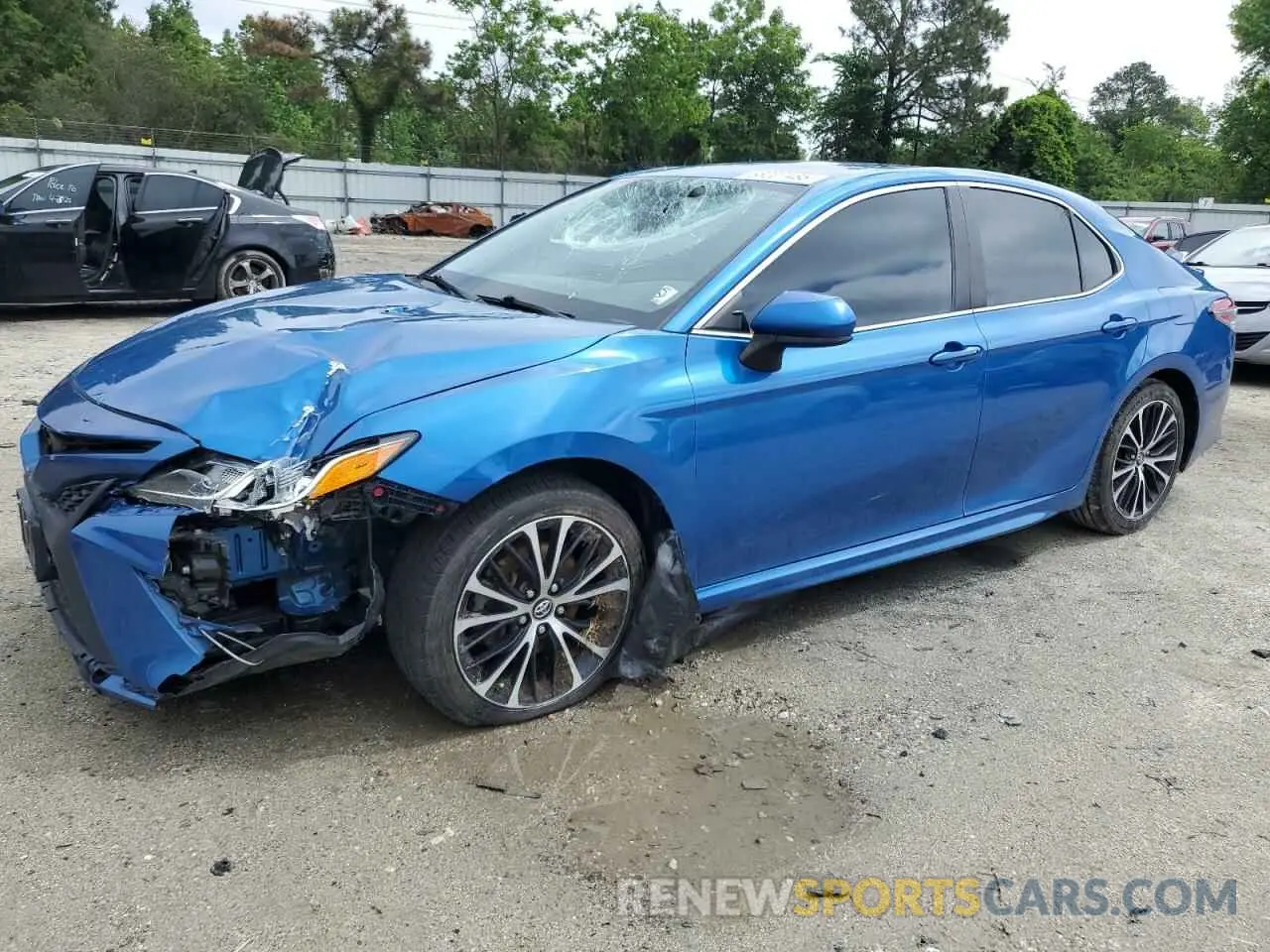 1 Photograph of a damaged car 4T1G11AKXLU327421 TOYOTA CAMRY 2020