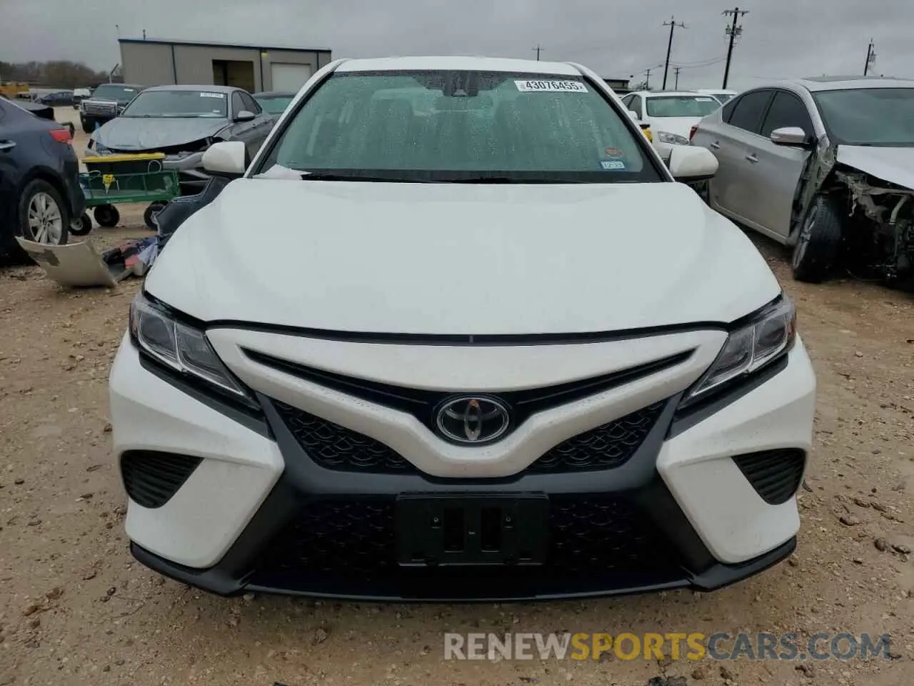 5 Photograph of a damaged car 4T1G11AKXLU347961 TOYOTA CAMRY 2020
