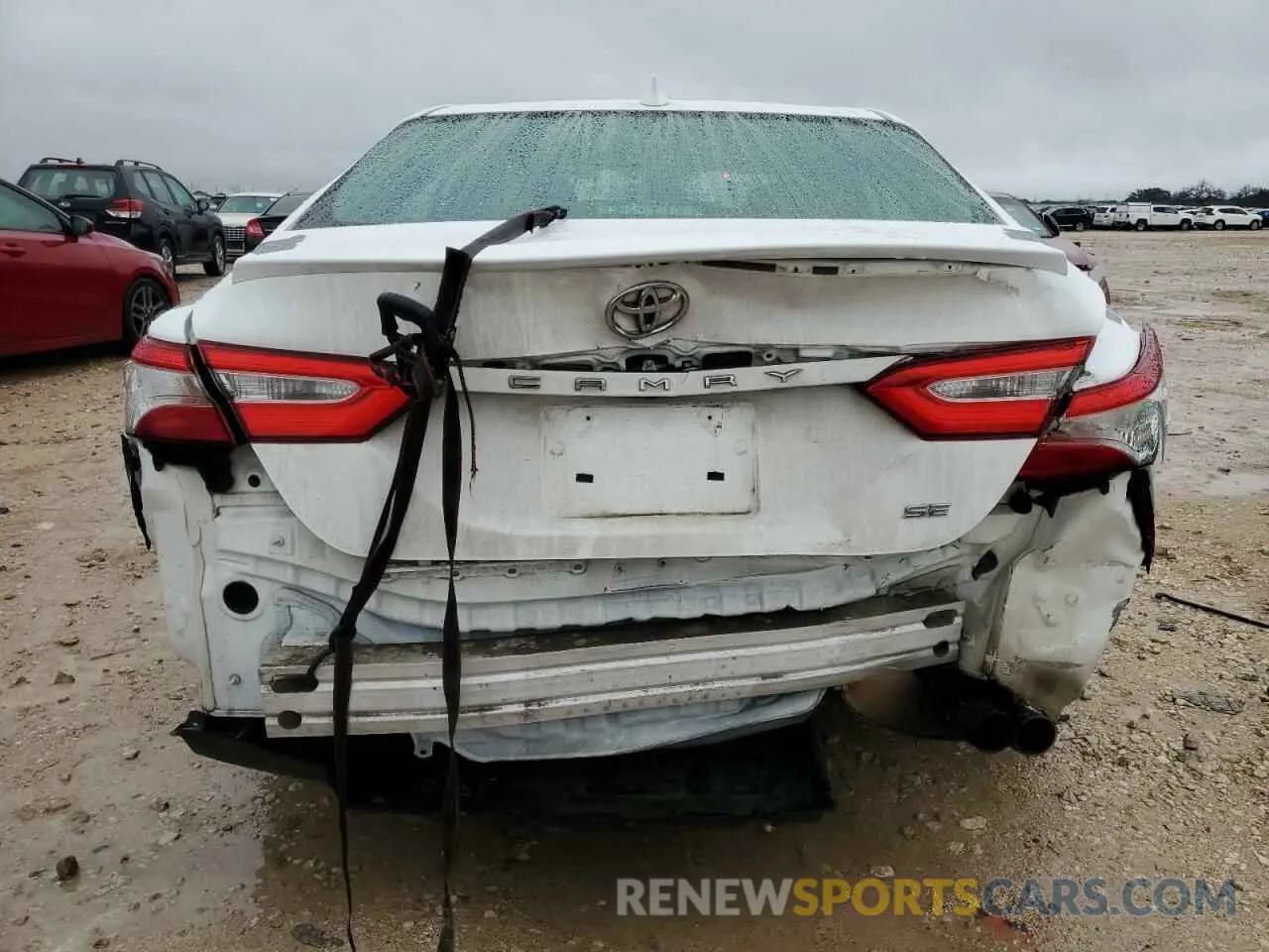 6 Photograph of a damaged car 4T1G11AKXLU347961 TOYOTA CAMRY 2020