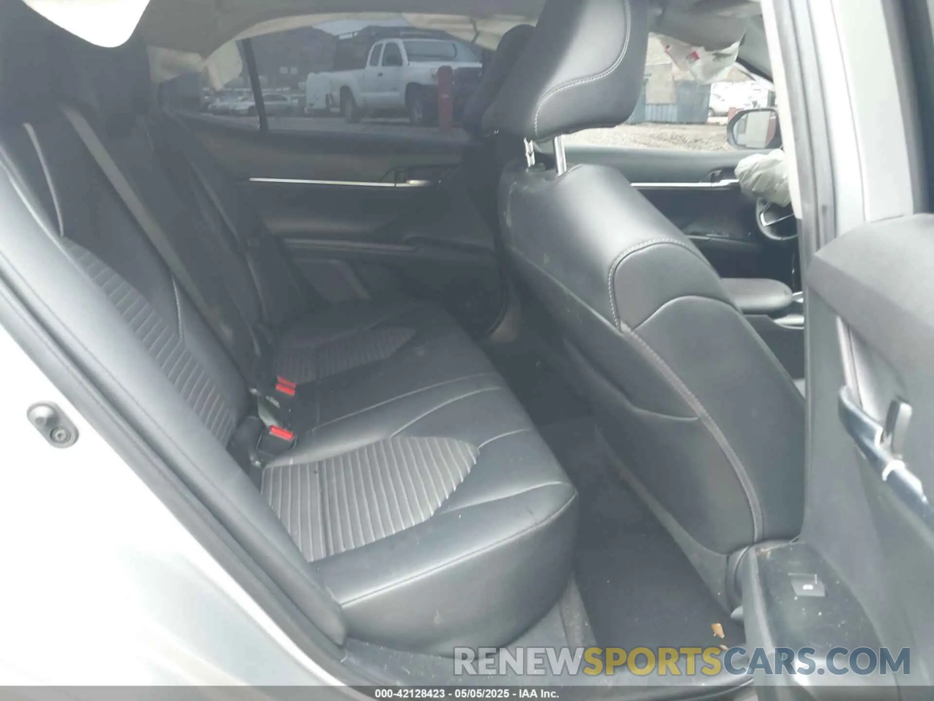 8 Фотография поврежденного автомобиля 4T1G11AKXLU349905 TOYOTA CAMRY 2020