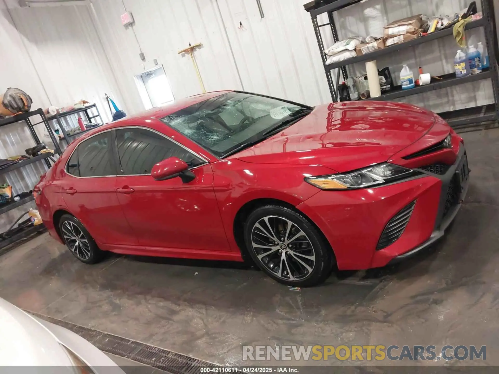 13 Photograph of a damaged car 4T1G11AKXLU378840 TOYOTA CAMRY 2020