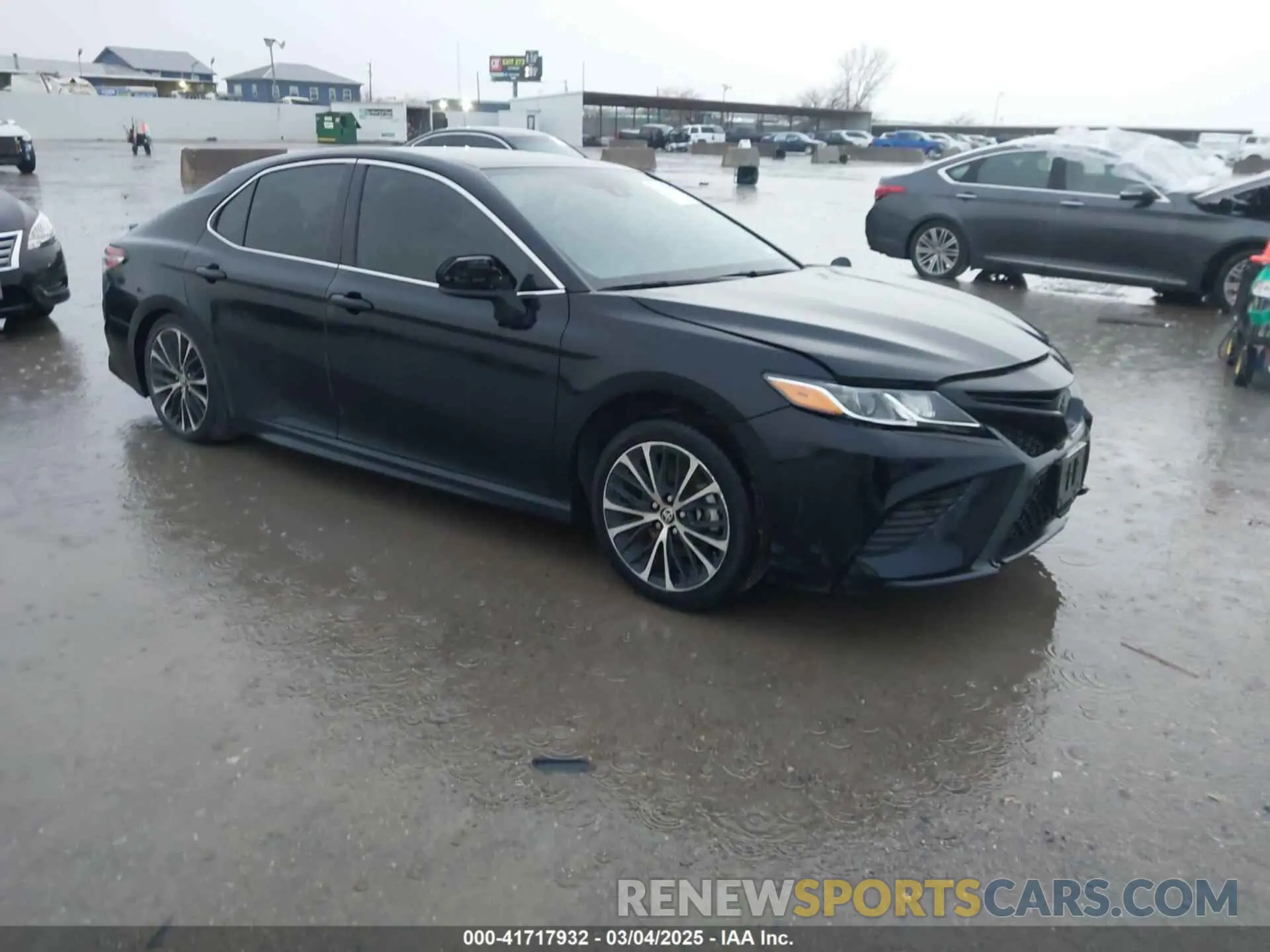 1 Photograph of a damaged car 4T1G11AKXLU383083 TOYOTA CAMRY 2020