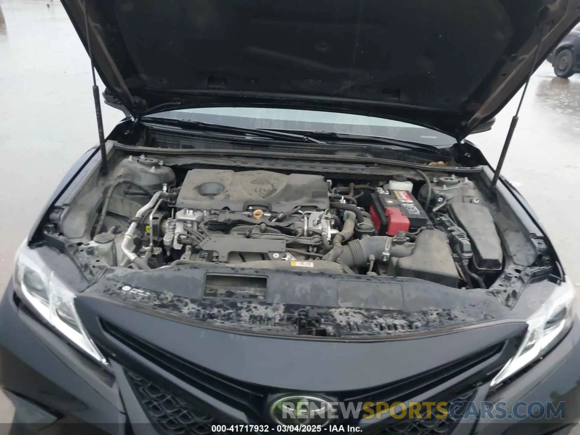 10 Photograph of a damaged car 4T1G11AKXLU383083 TOYOTA CAMRY 2020