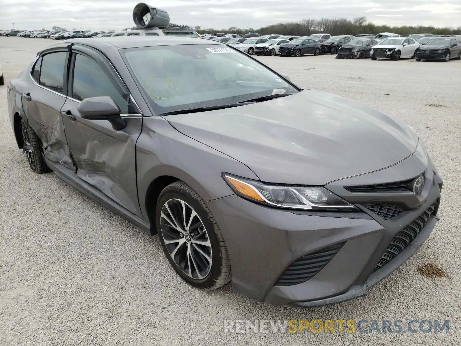 1 Photograph of a damaged car 4T1G11AKXLU392298 TOYOTA CAMRY 2020
