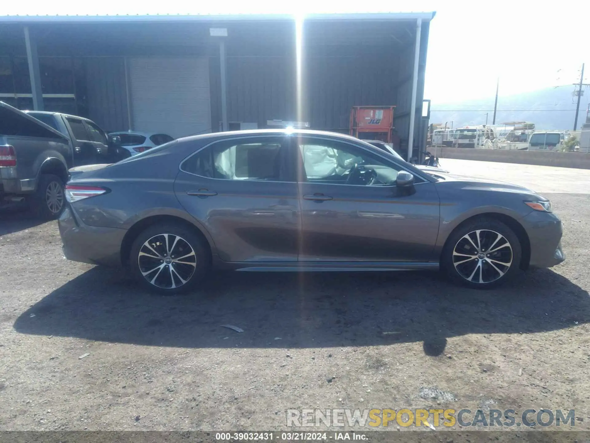 12 Фотография поврежденного автомобиля 4T1G11AKXLU866766 TOYOTA CAMRY 2020