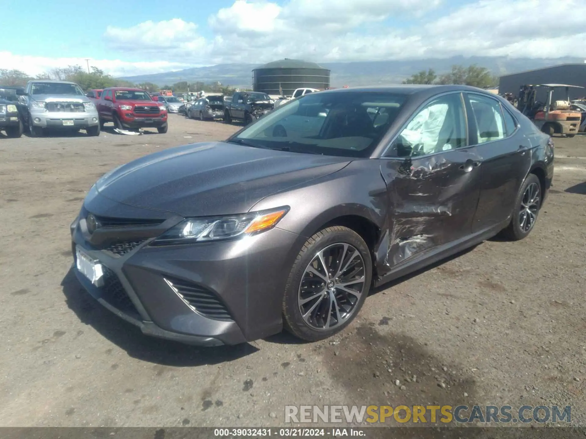 2 Фотография поврежденного автомобиля 4T1G11AKXLU866766 TOYOTA CAMRY 2020