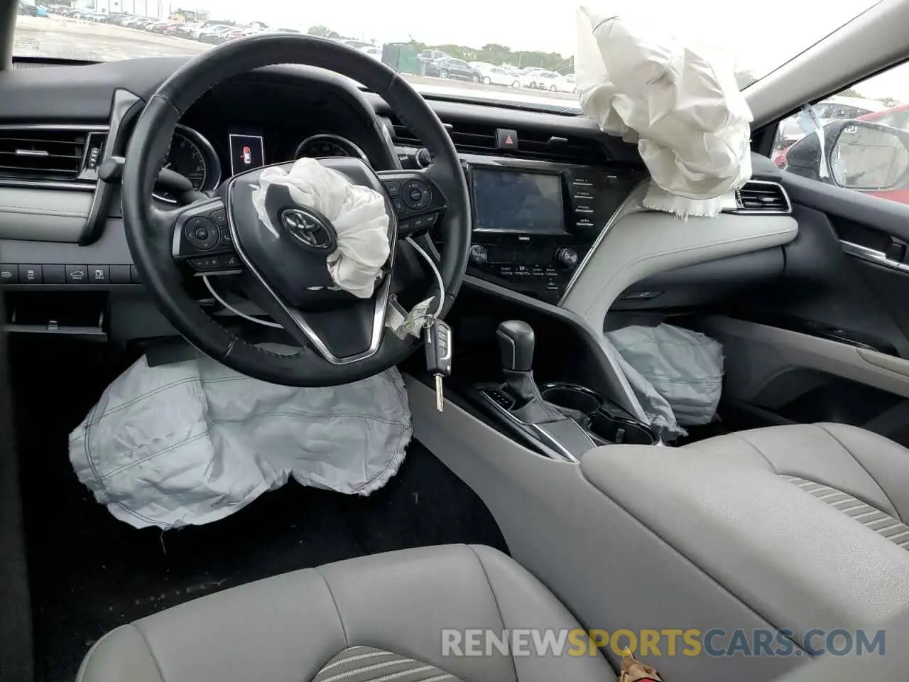 8 Photograph of a damaged car 4T1G11AKXLU877797 TOYOTA CAMRY 2020