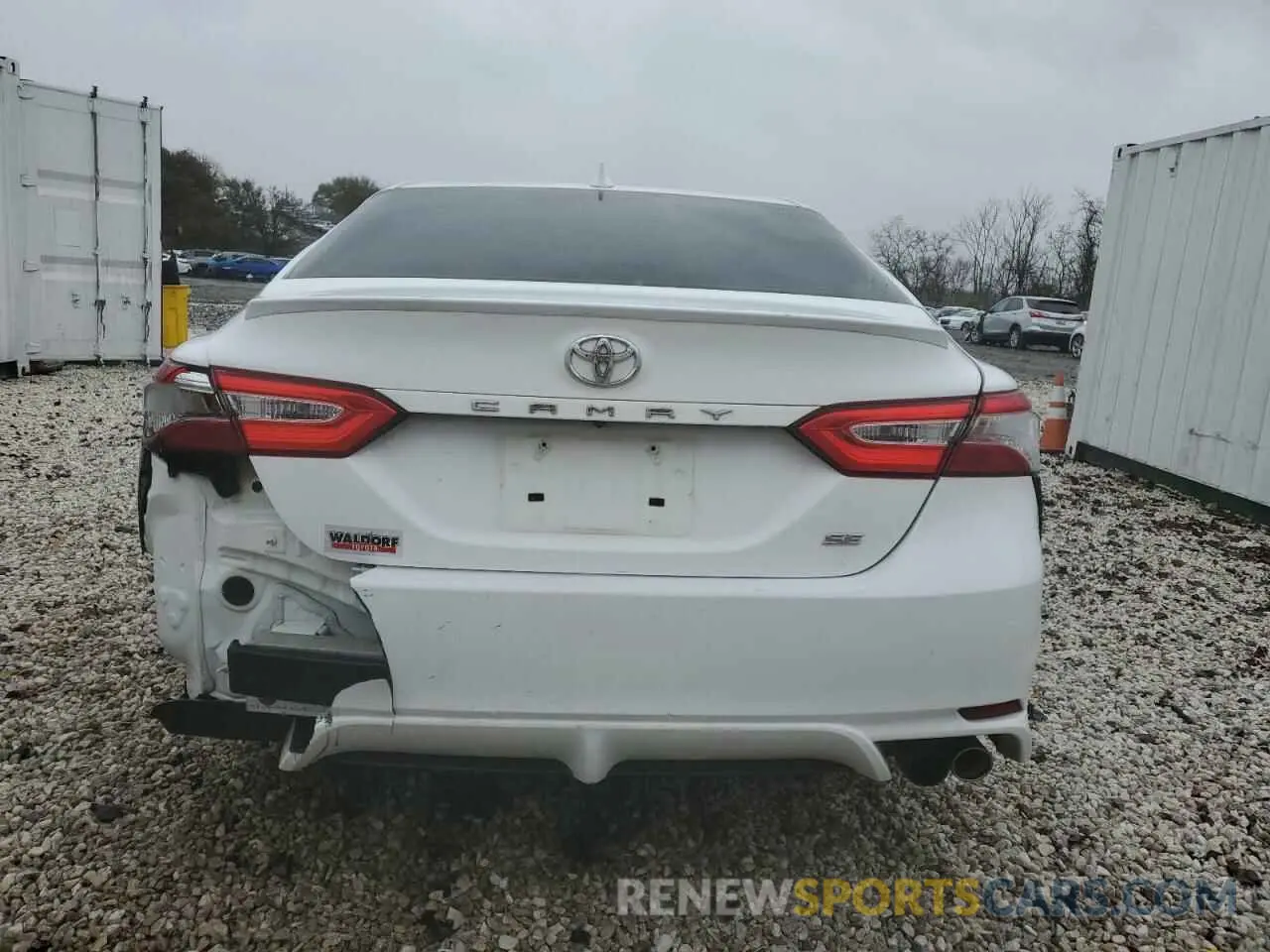 6 Photograph of a damaged car 4T1G11AKXLU890016 TOYOTA CAMRY 2020