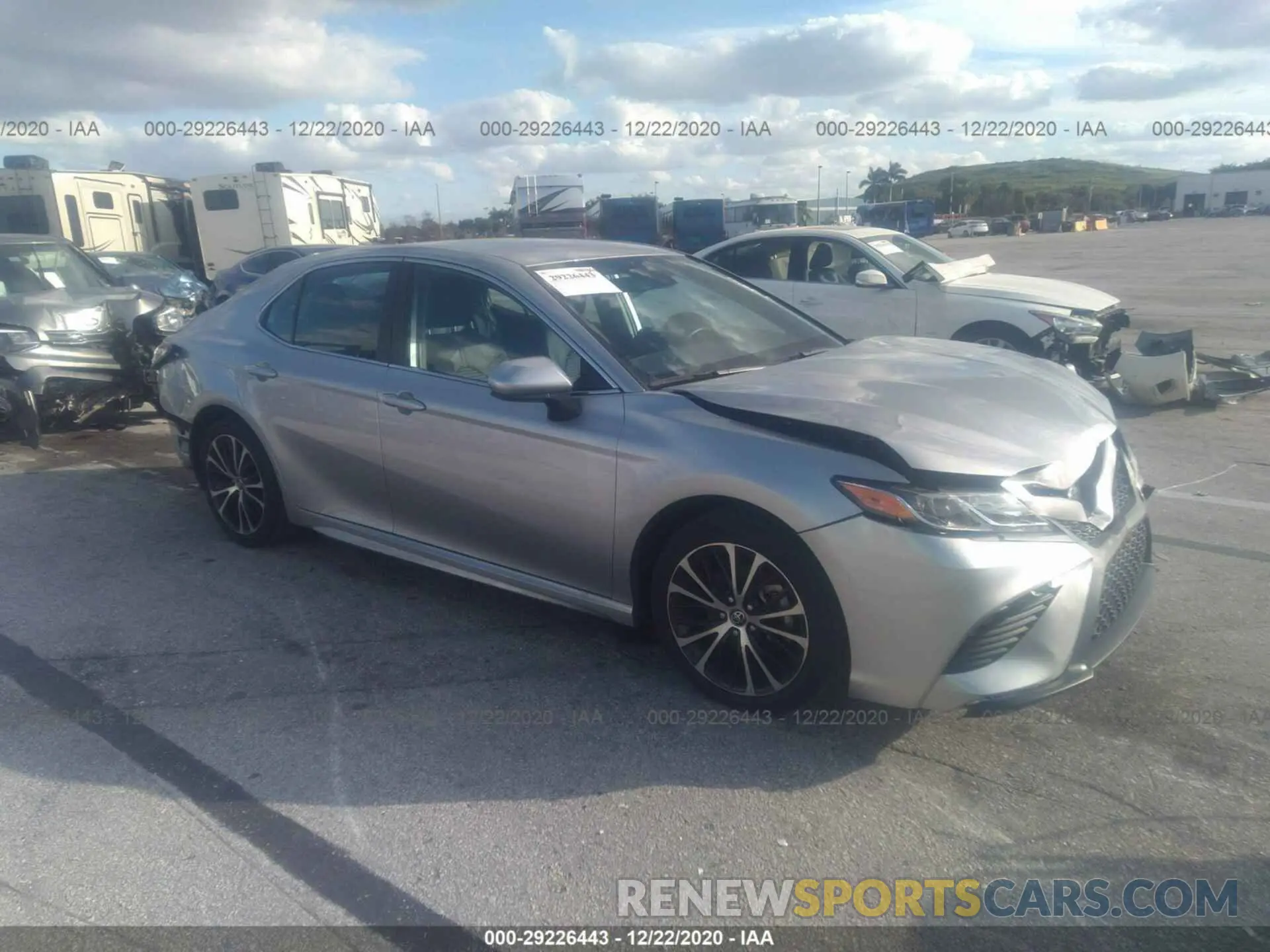 1 Photograph of a damaged car 4T1G11AKXLU890677 TOYOTA CAMRY 2020
