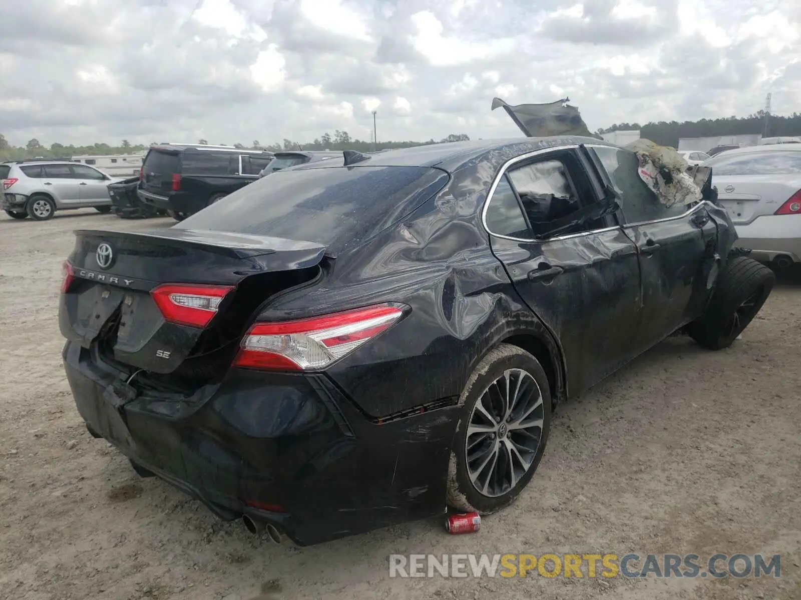 4 Photograph of a damaged car 4T1G11AKXLU897290 TOYOTA CAMRY 2020