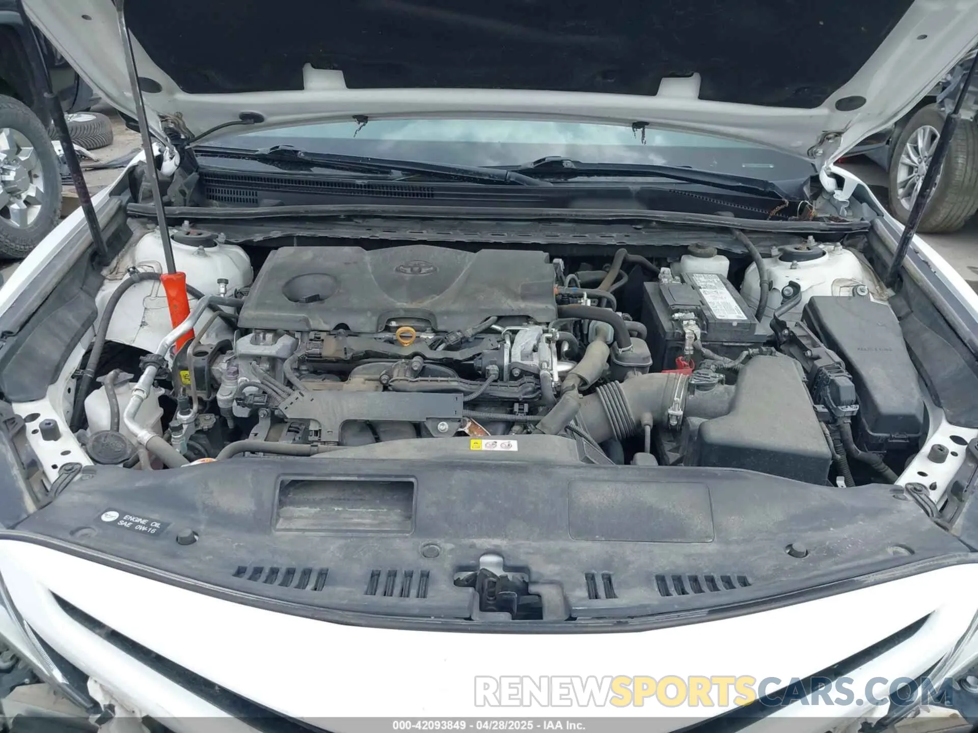 10 Photograph of a damaged car 4T1G11AKXLU908241 TOYOTA CAMRY 2020